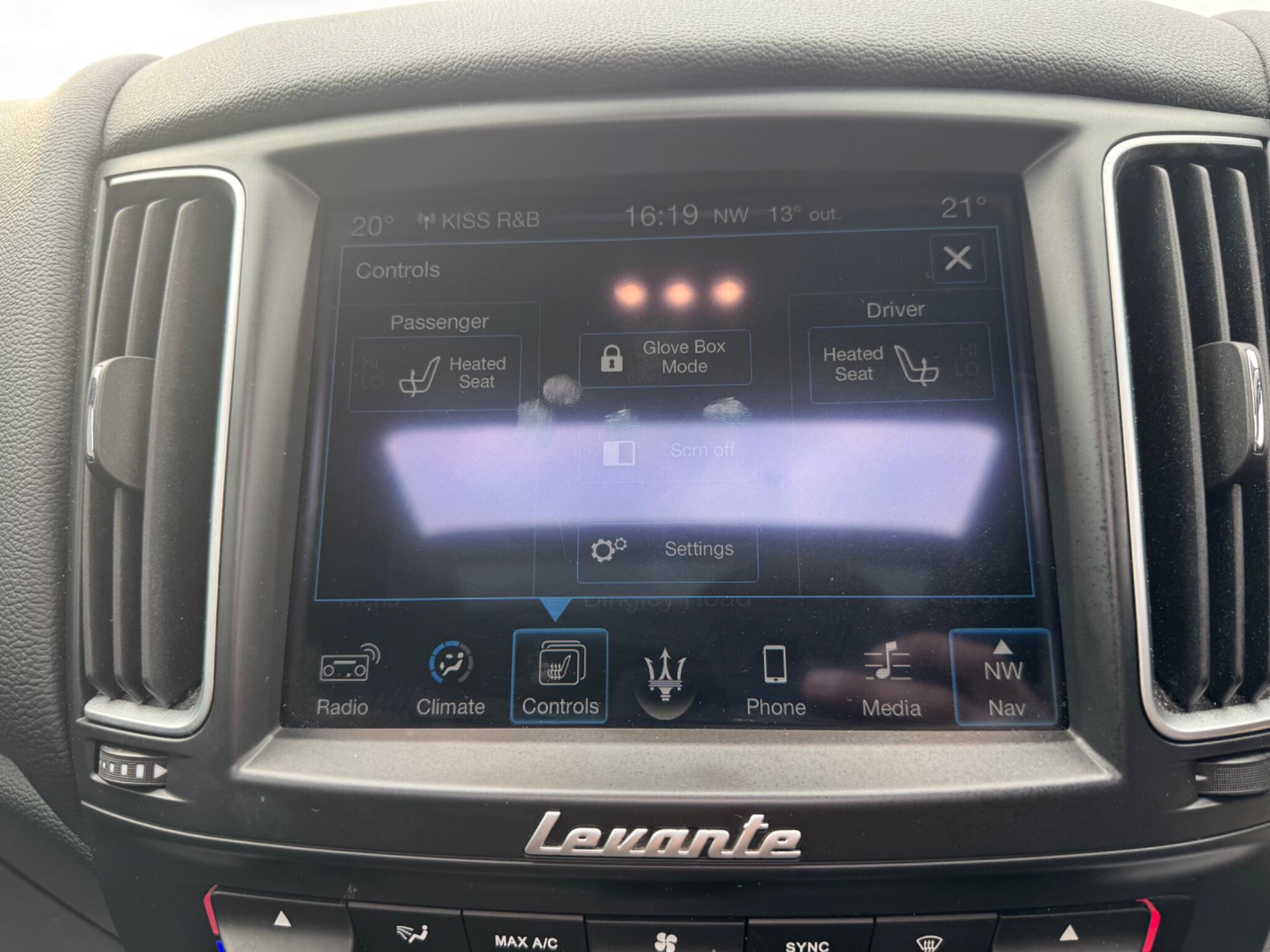 Maserati Levante view 49