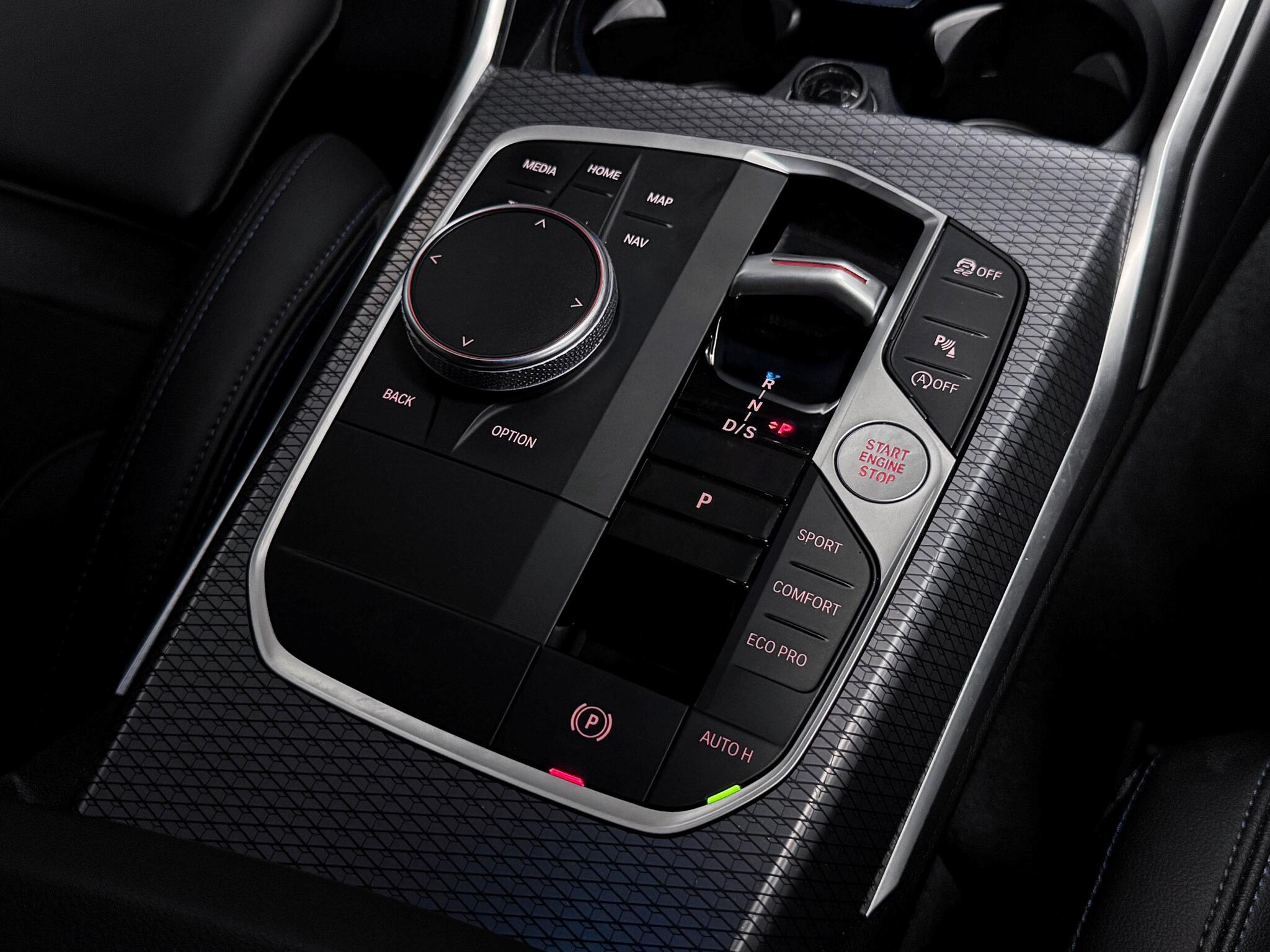 BMW 3 Series view 24