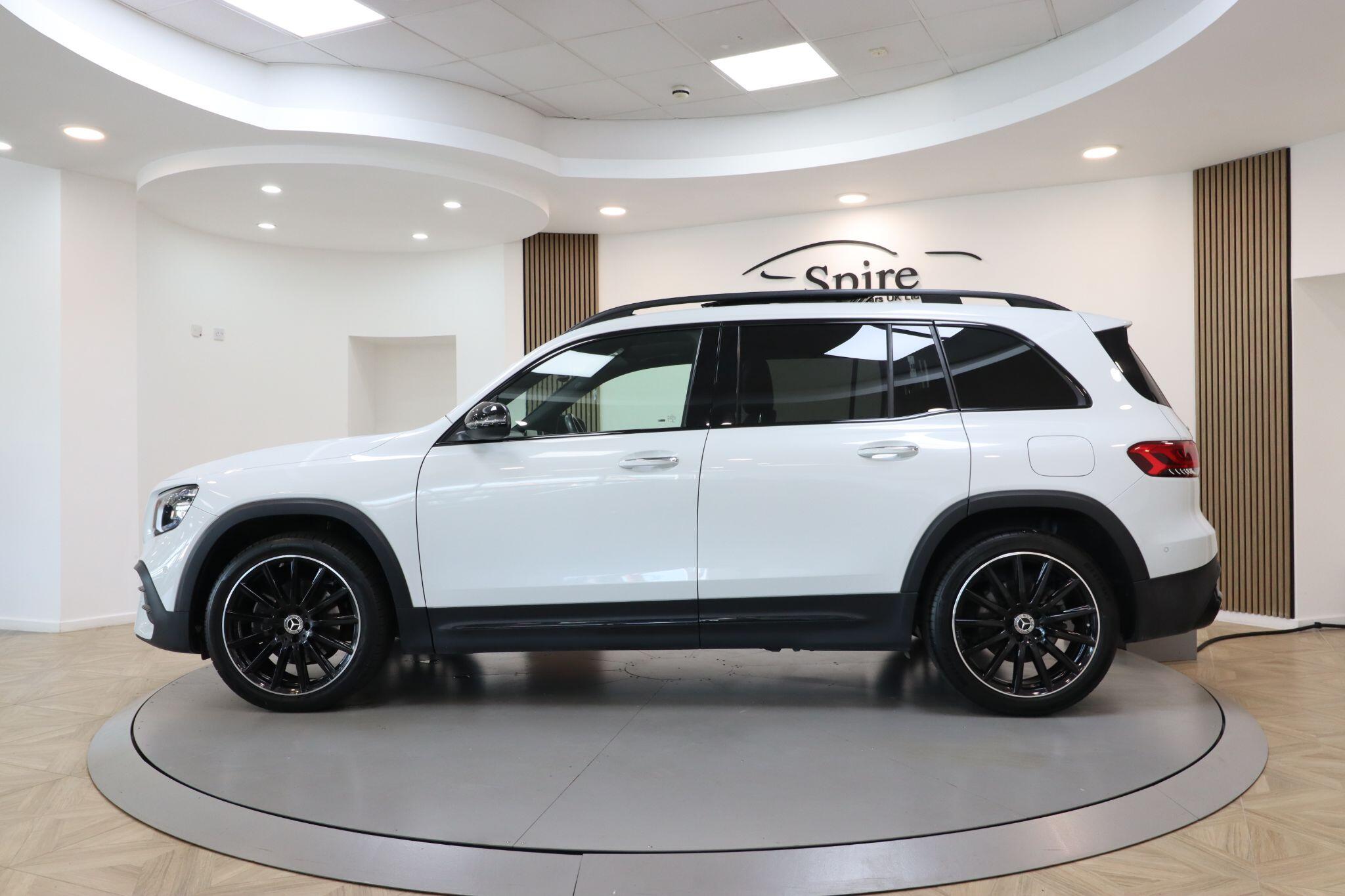 Mercedes-Benz GLB view 9