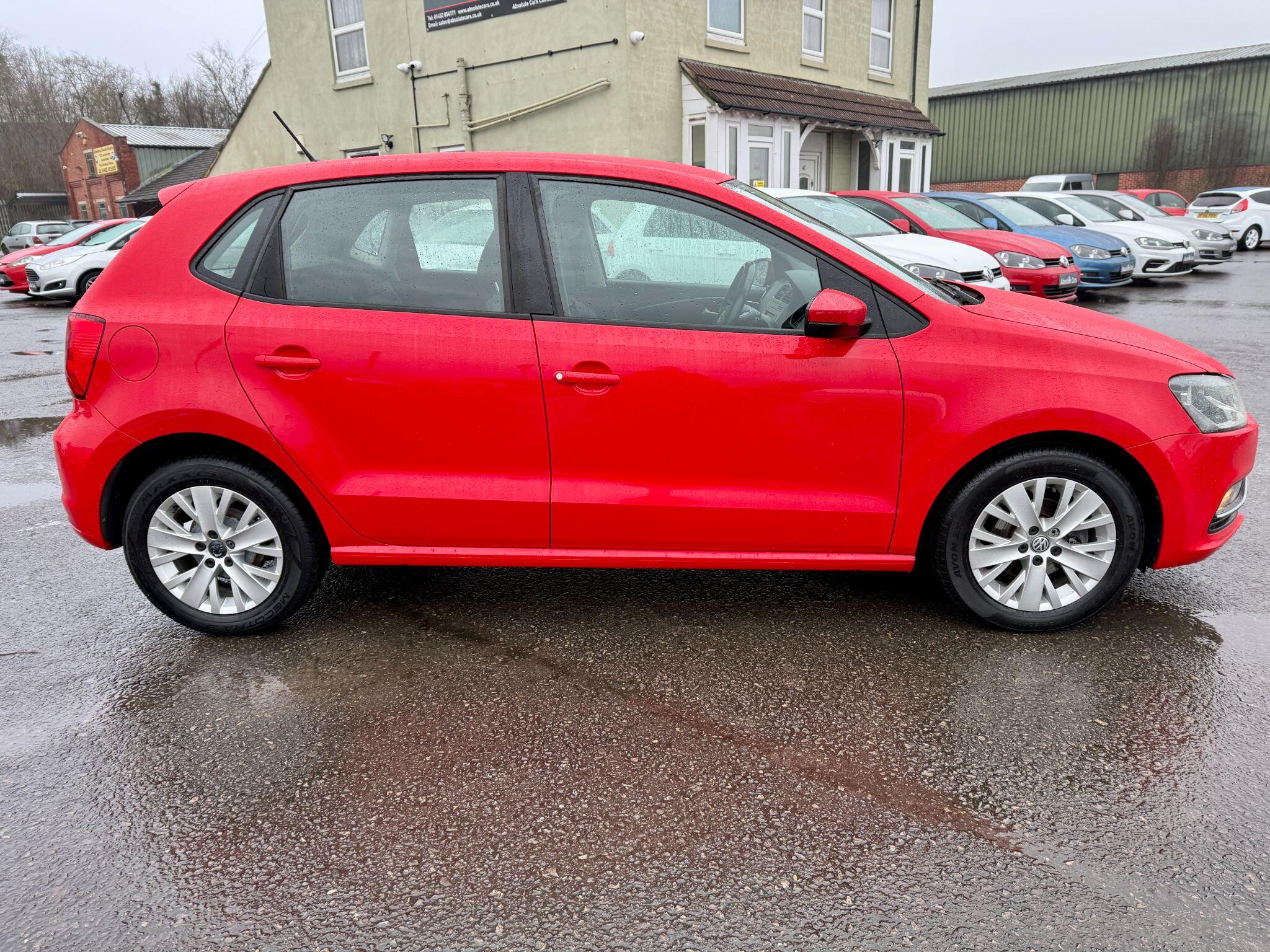 2015 Volkswagen Polo image 4