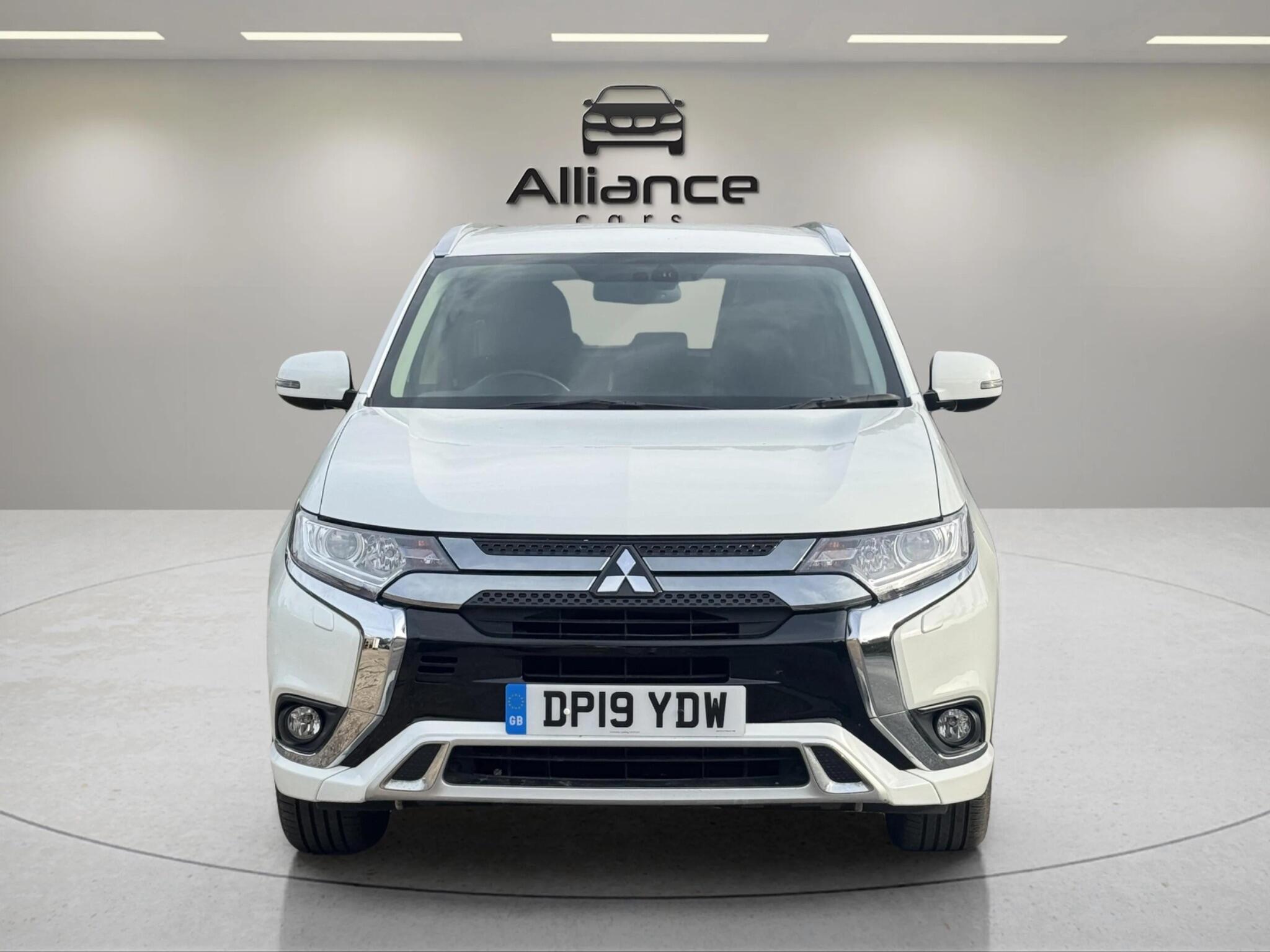 Mitsubishi Outlander view 27