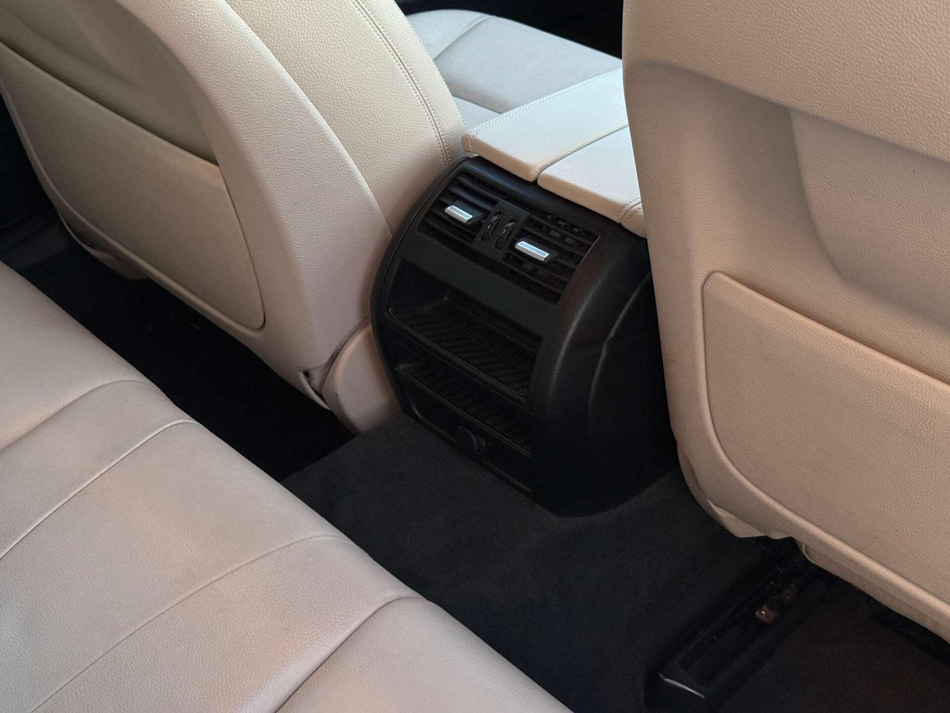 BMW 5 Series view 38