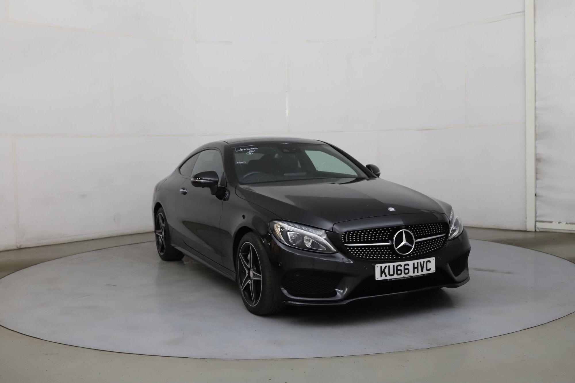 Mercedes-Benz C-Class view 9