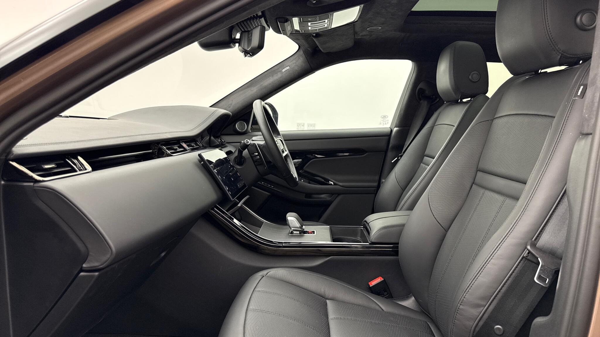 Land Rover Range Rover Evoque view 3