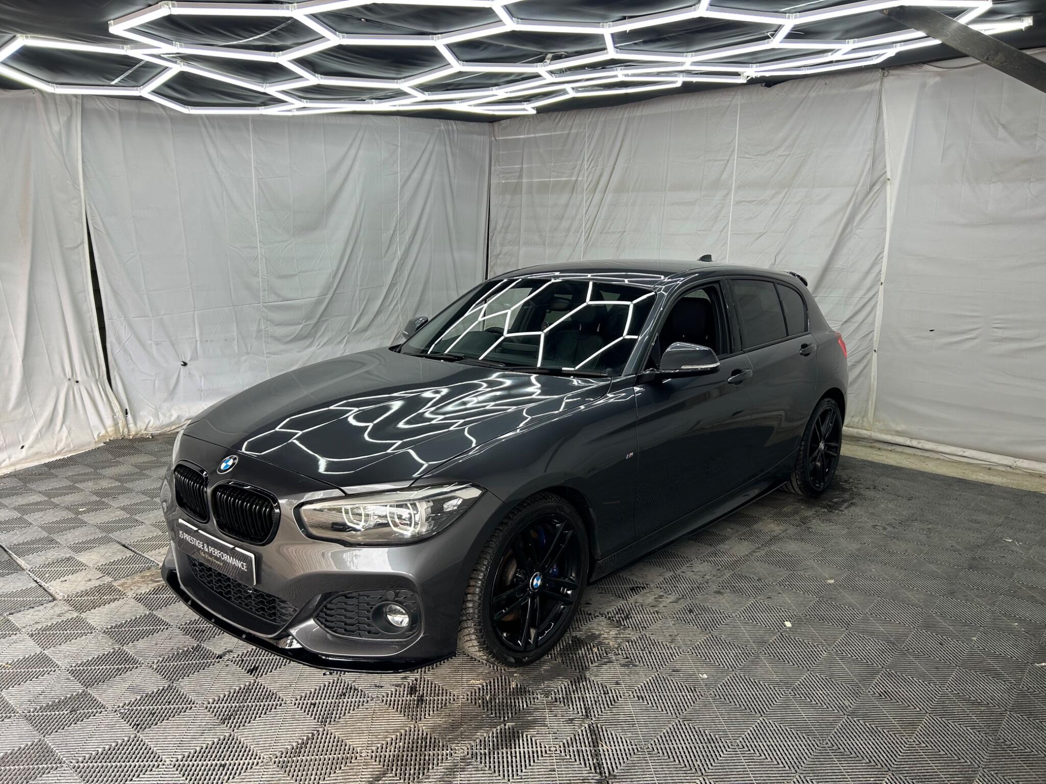 BMW 1 Series view 3