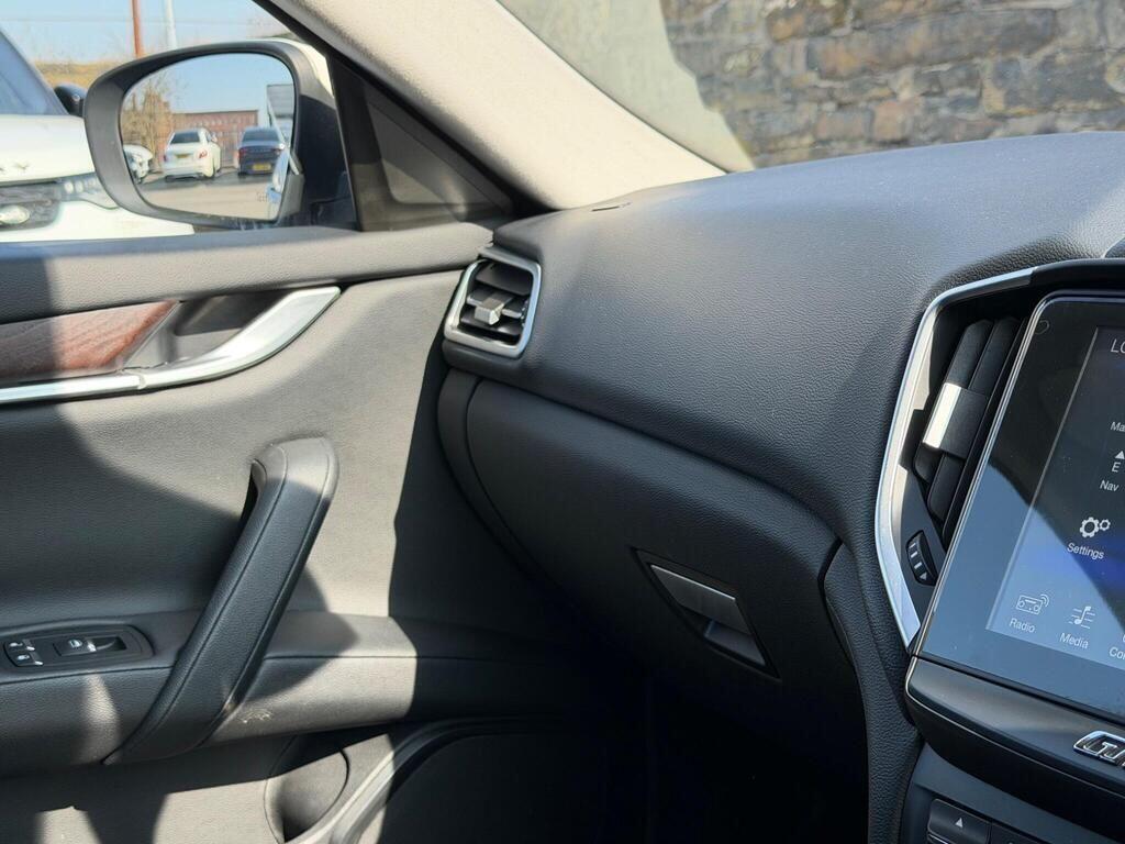 Maserati Ghibli view 53