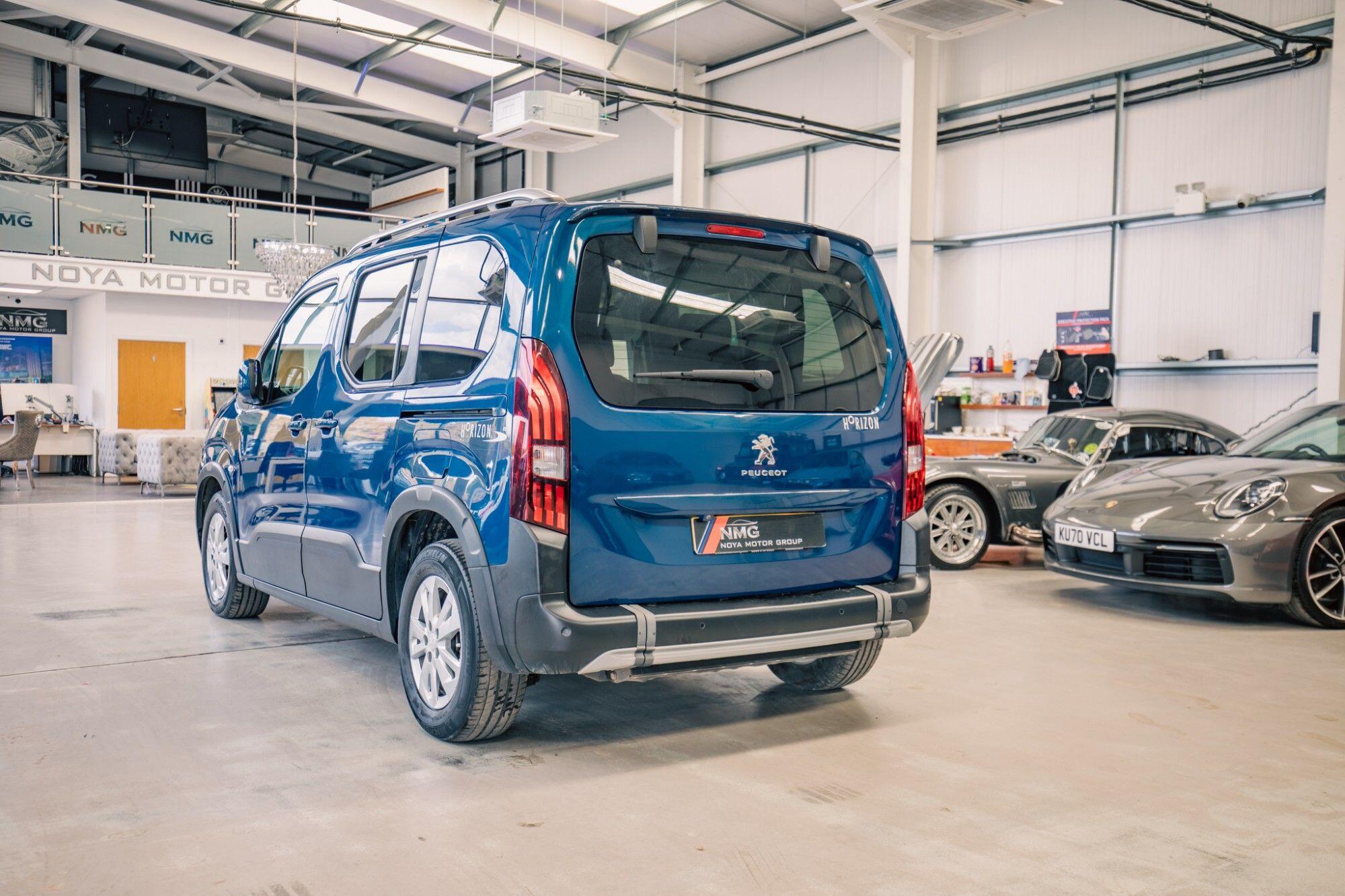 Peugeot Rifter view 44