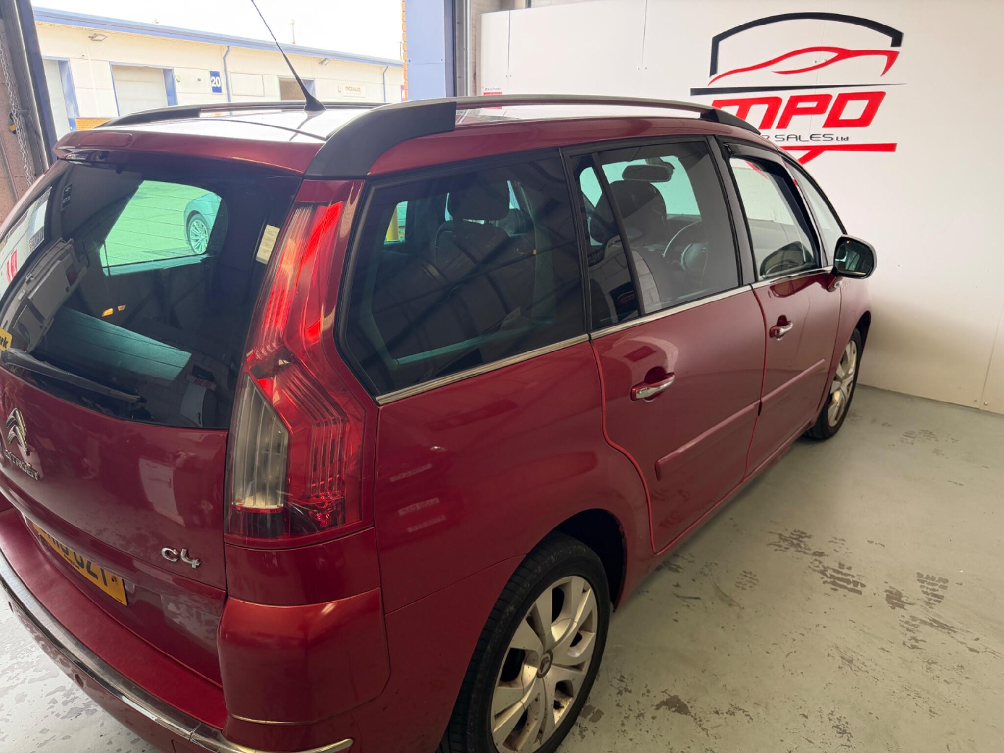 Citroen Grand C4 Picasso view 10