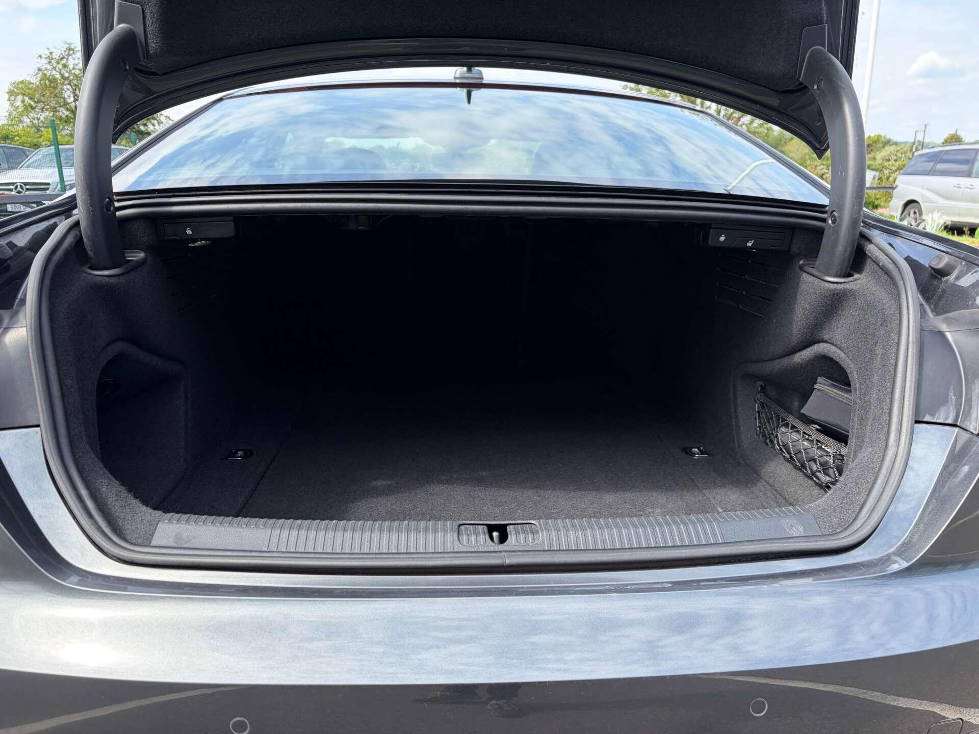 Audi A5 view 23