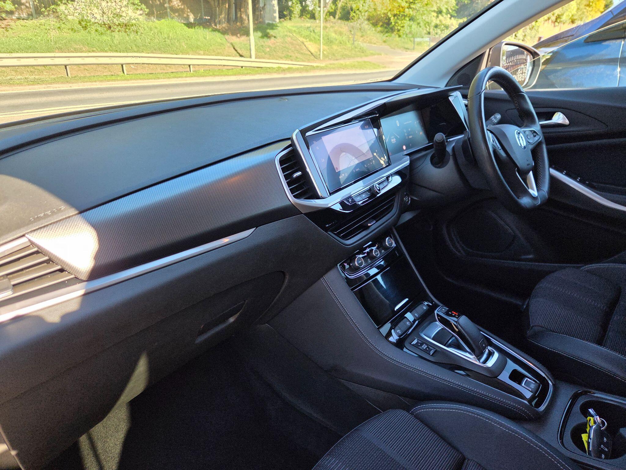 Vauxhall Grandland view 19