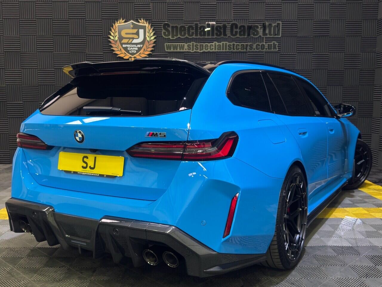 BMW M5 view 36