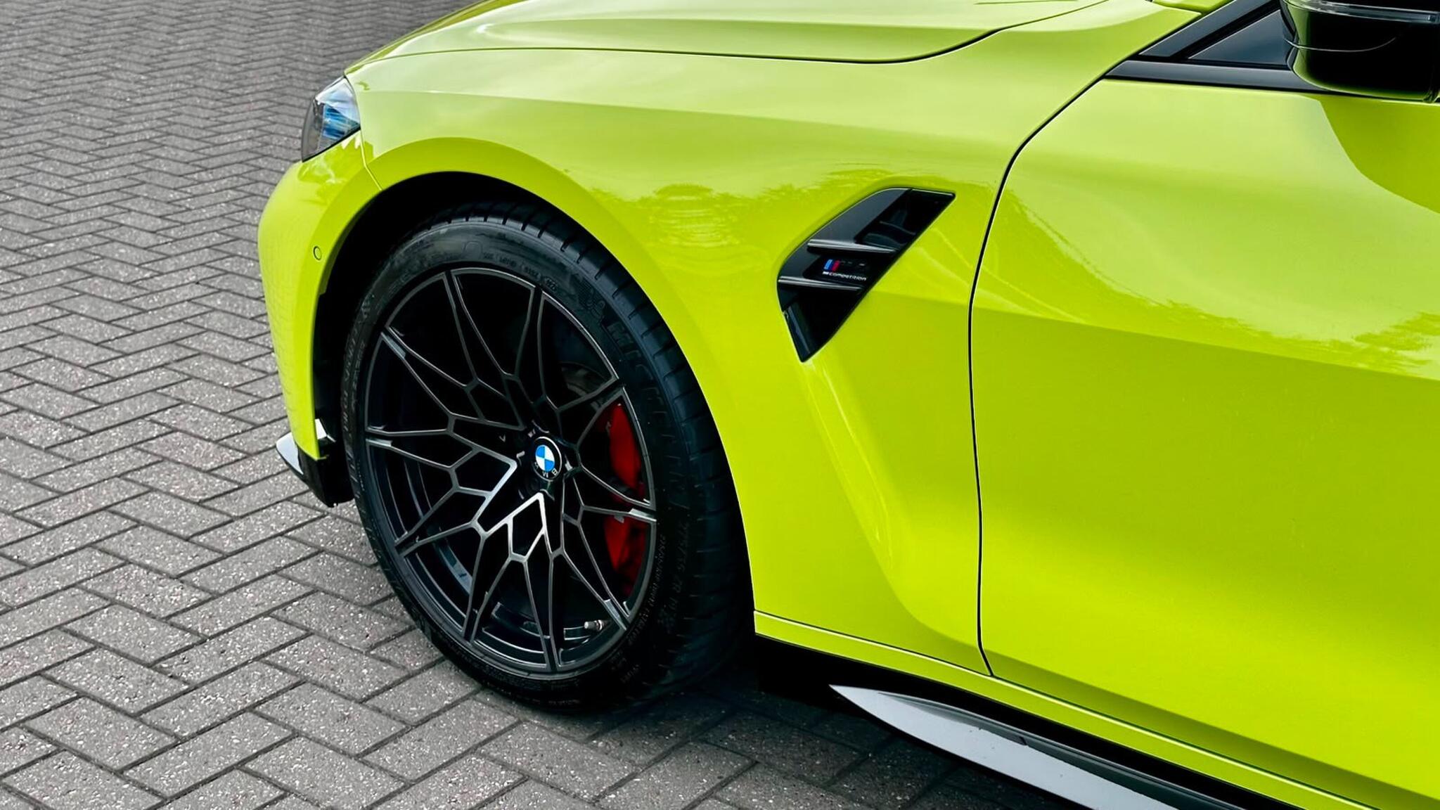 BMW M4 view 18