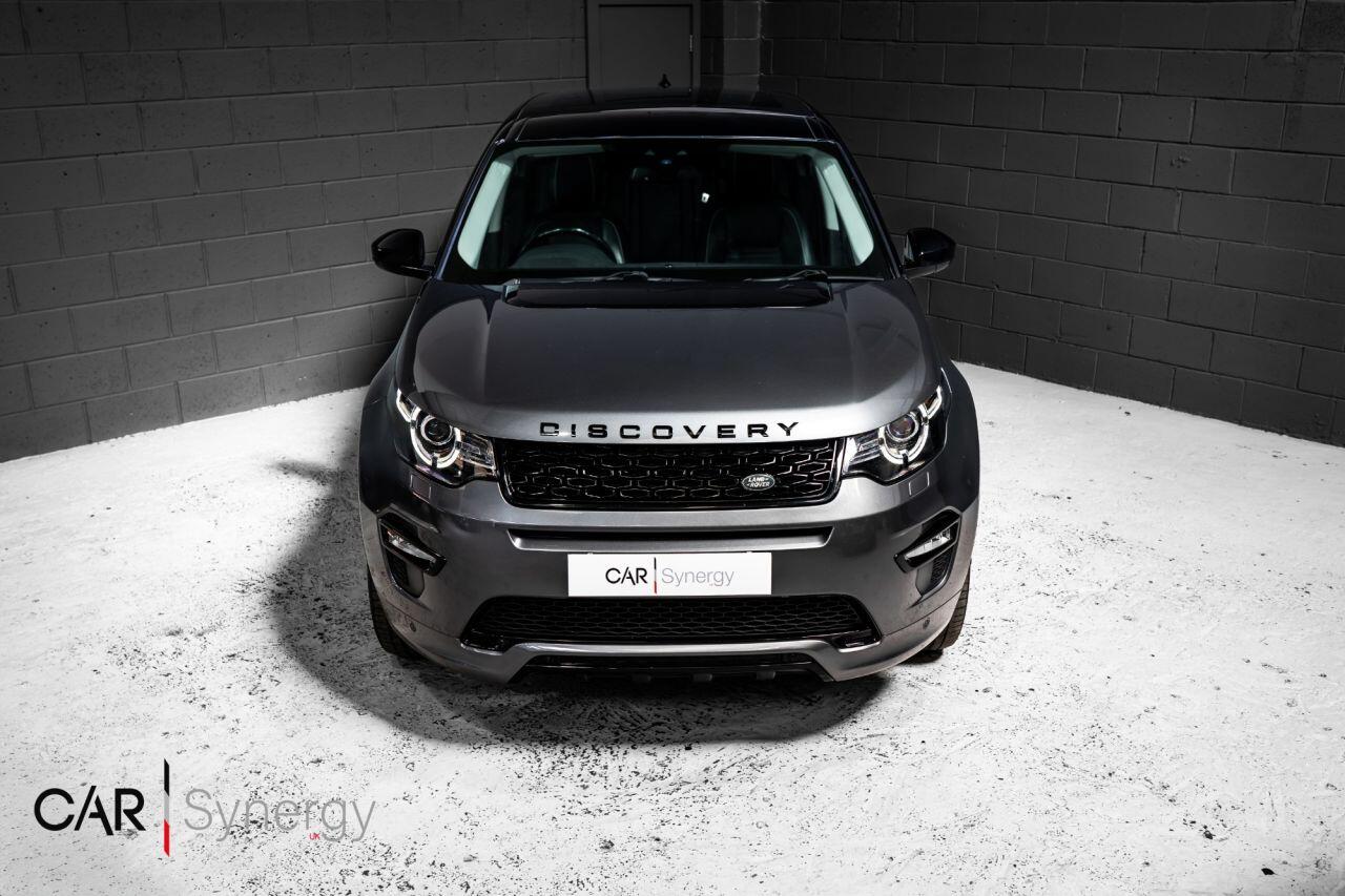 Land Rover Discovery Sport view 4