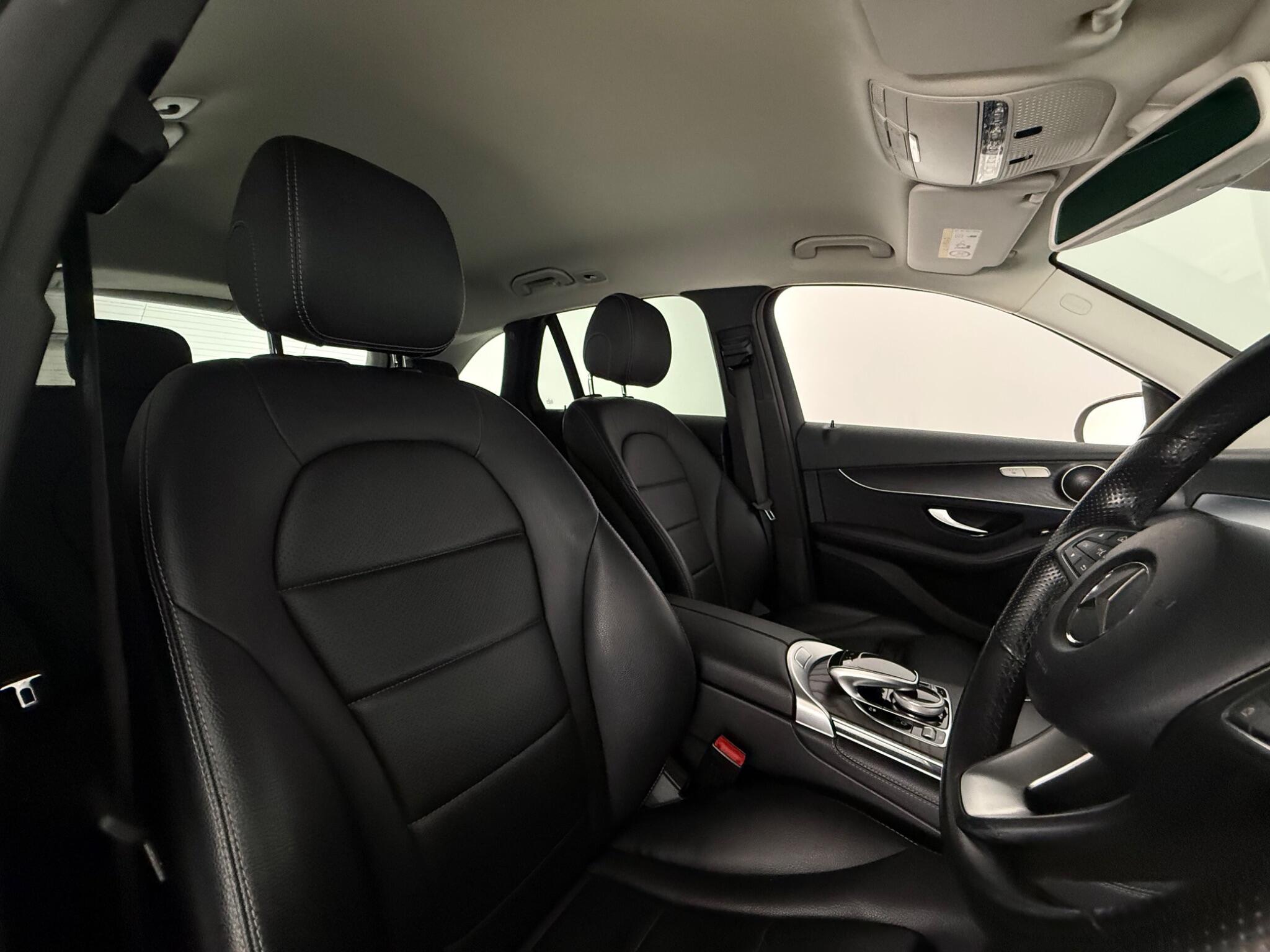 Mercedes-Benz GLC view 30
