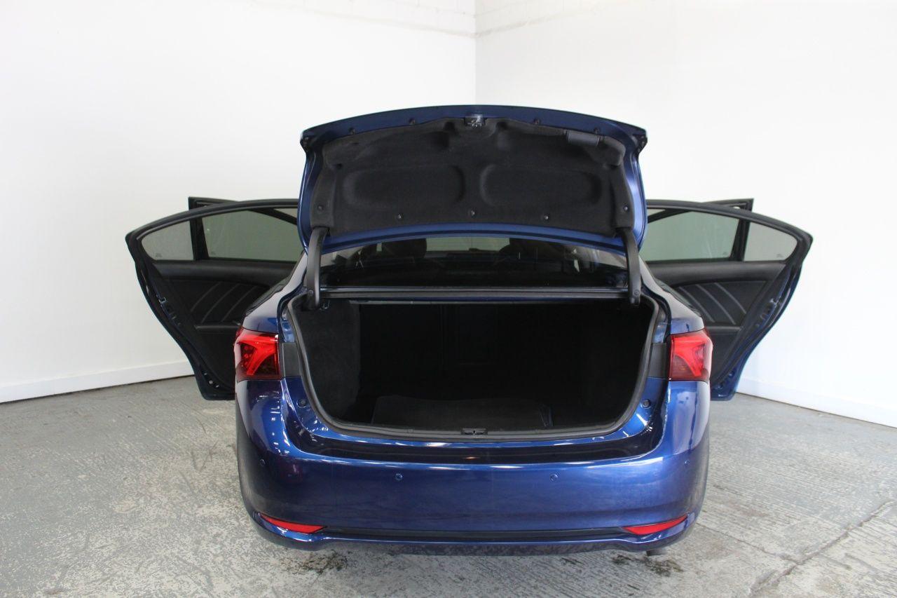 Toyota Avensis view 24