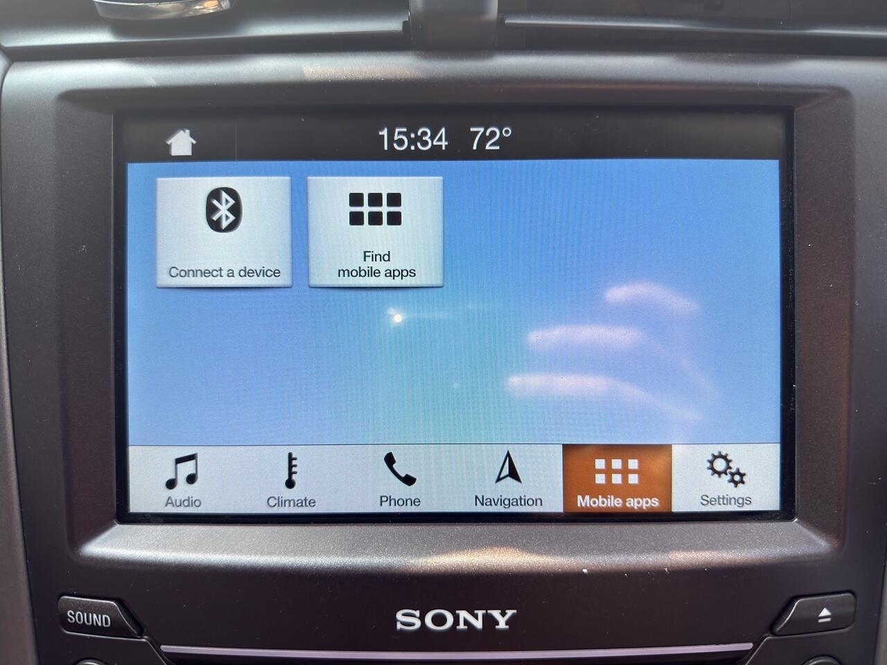 Ford Mondeo view 10