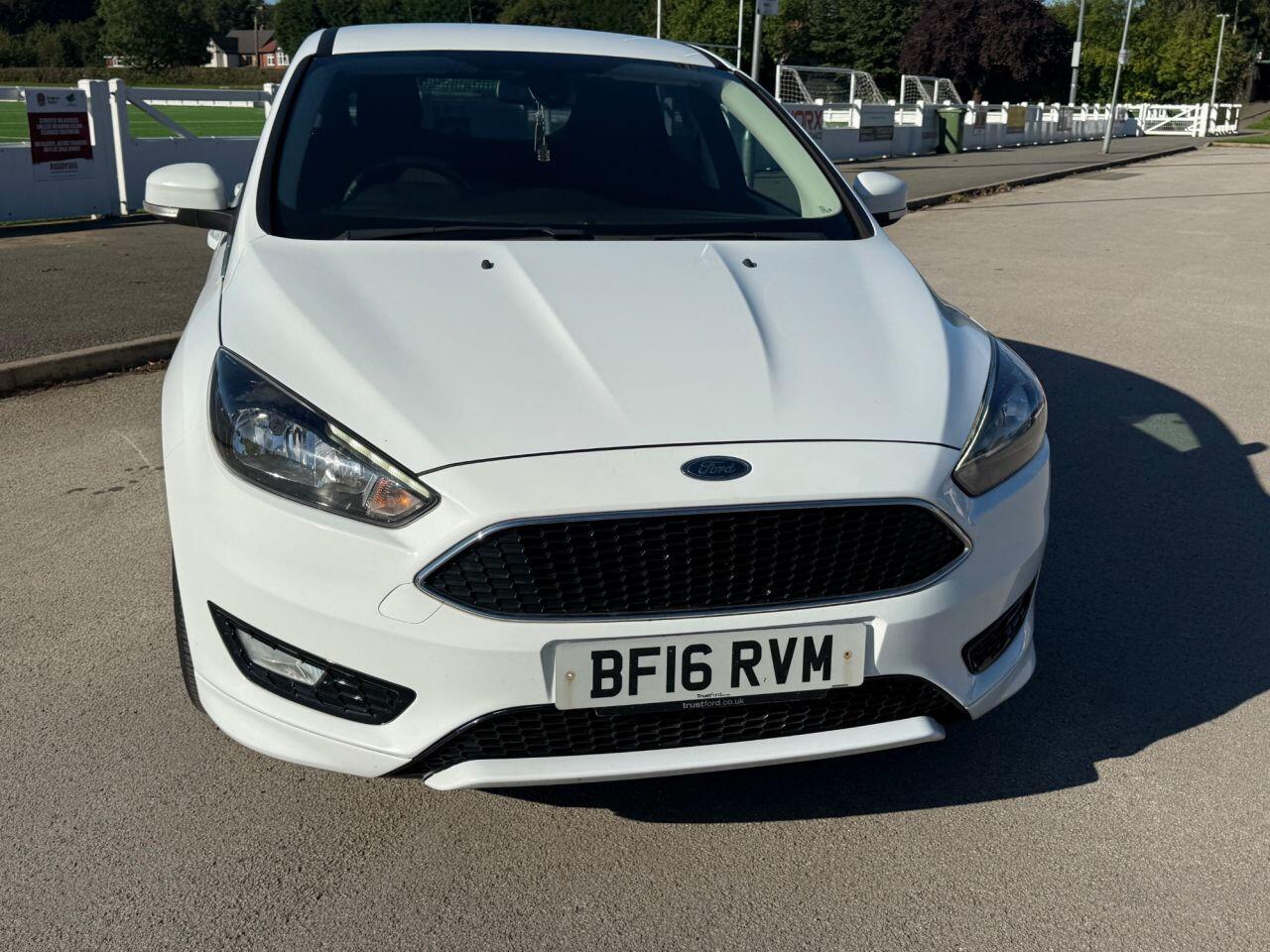 Ford Focus view 14