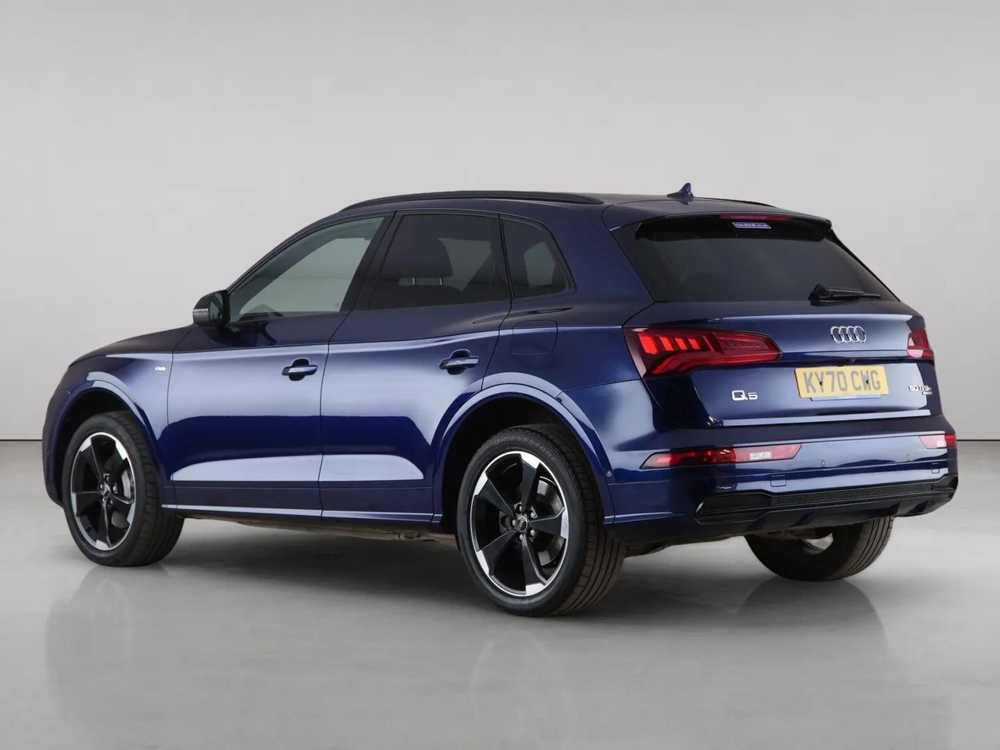 Audi Q5 view 6