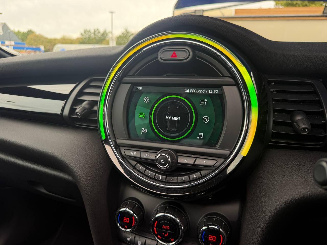 Mini Cooper view 28