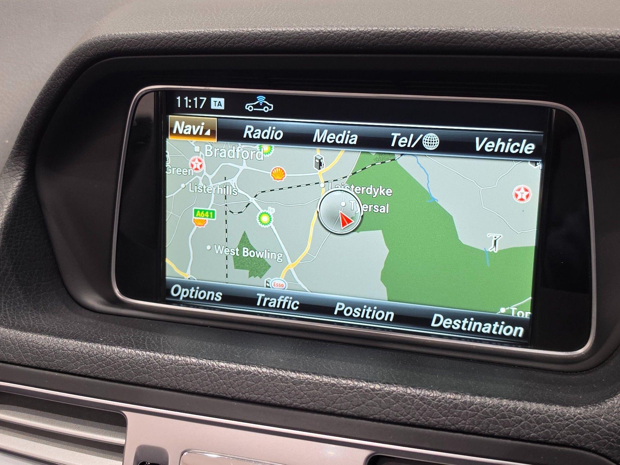 Mercedes-Benz E-Class view 19