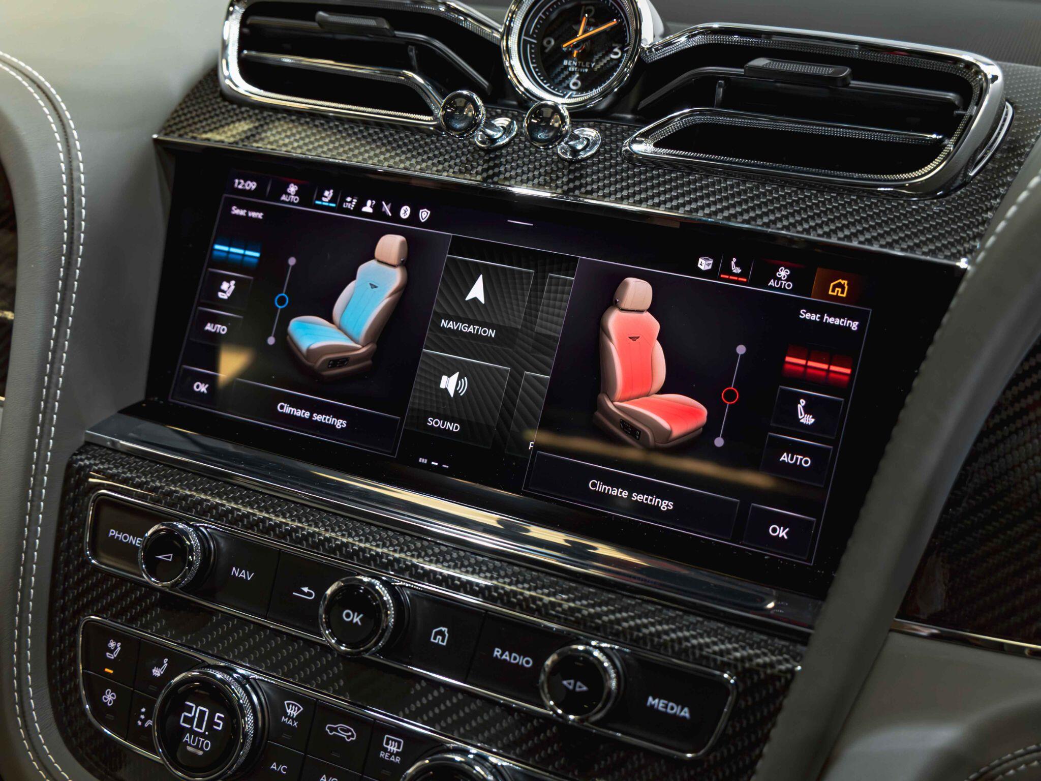 Bentley Bentayga view 4