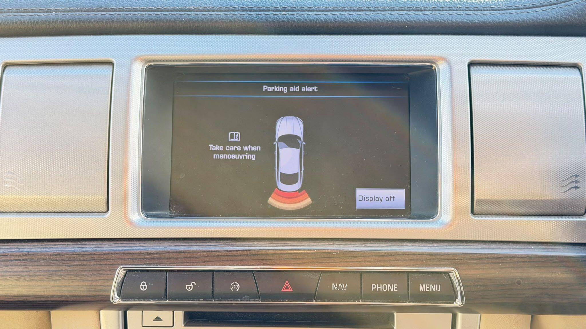 Jaguar XF view 25