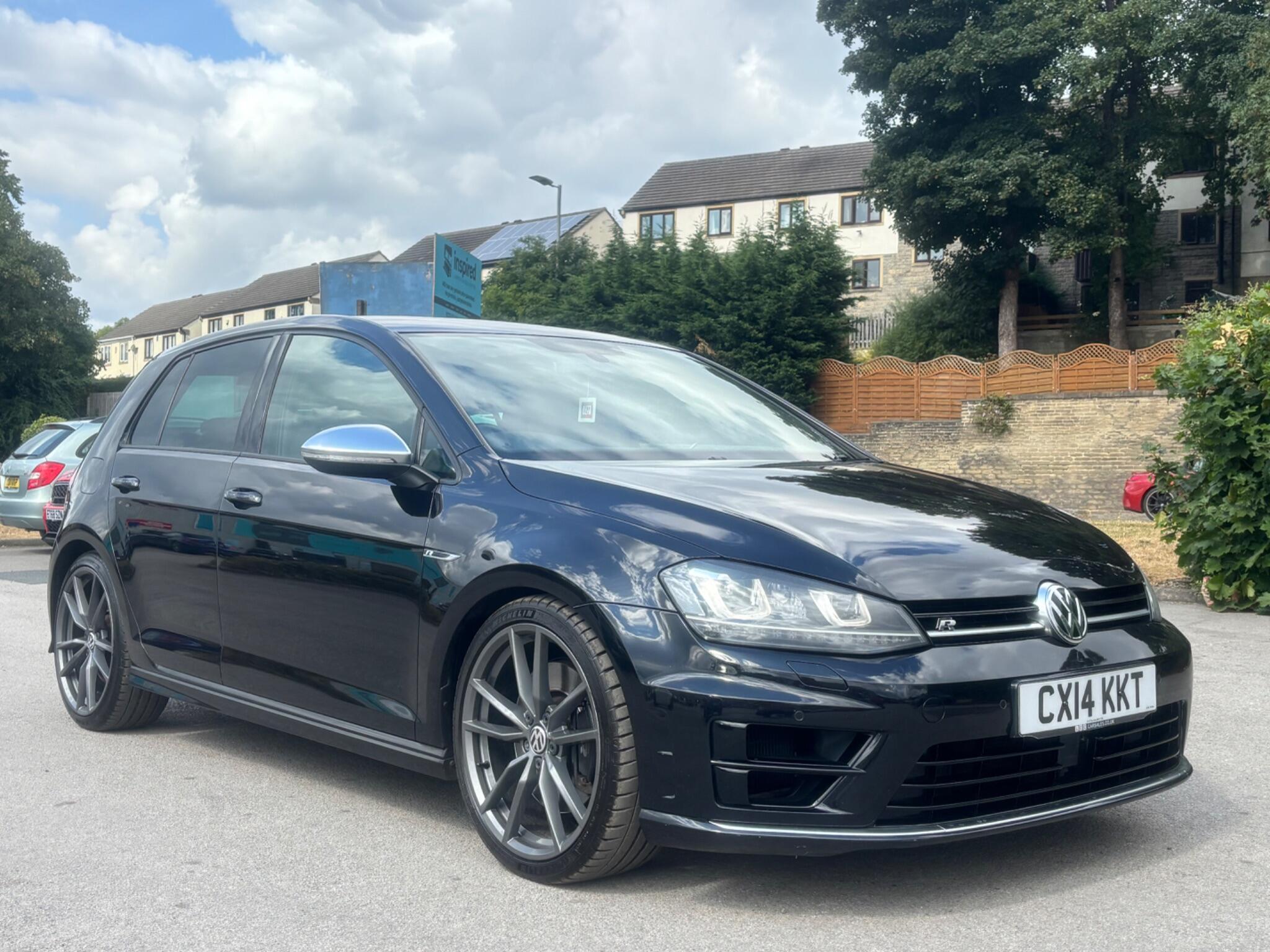 Volkswagen Golf view 3