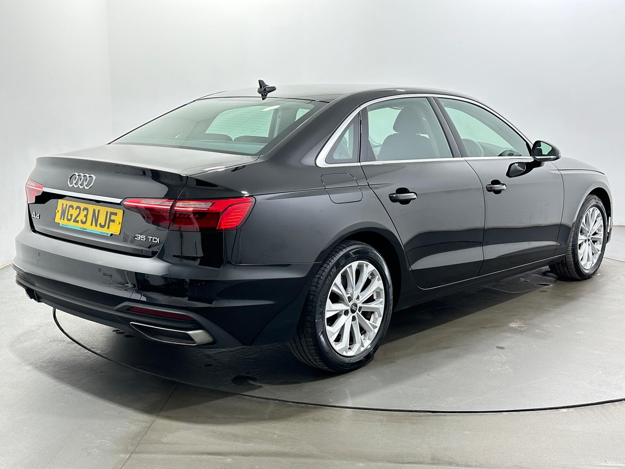 Audi A4 view 8