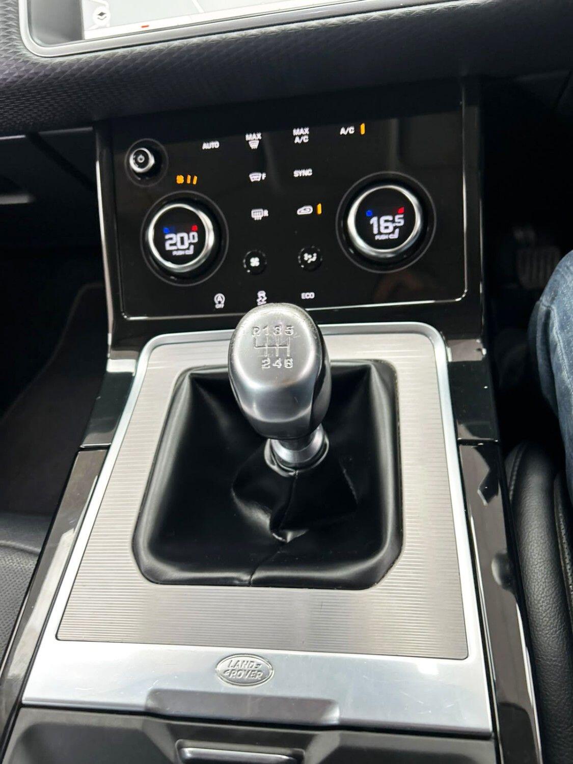 Land Rover Range Rover Evoque view 18