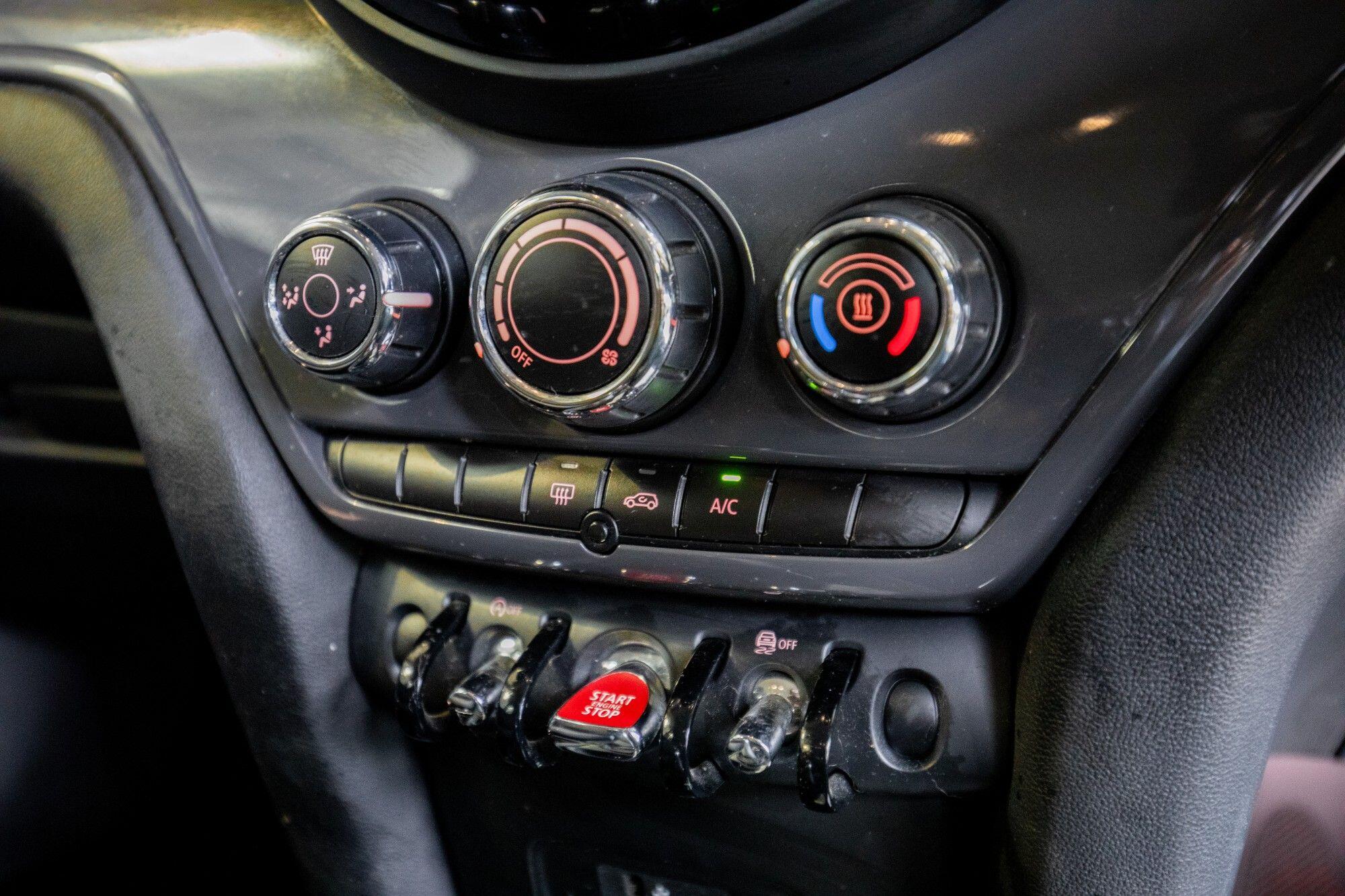 Mini Countryman view 30