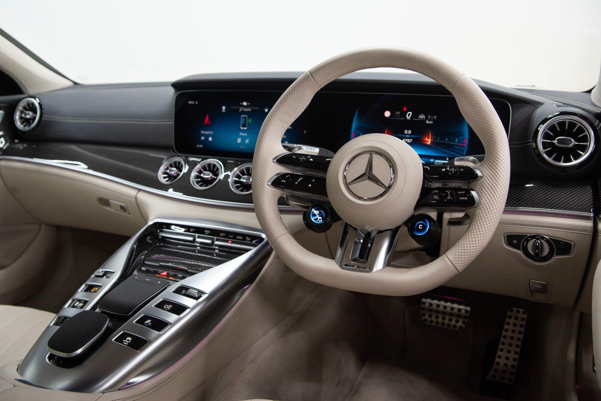 Mercedes-Benz Amg GT view 3