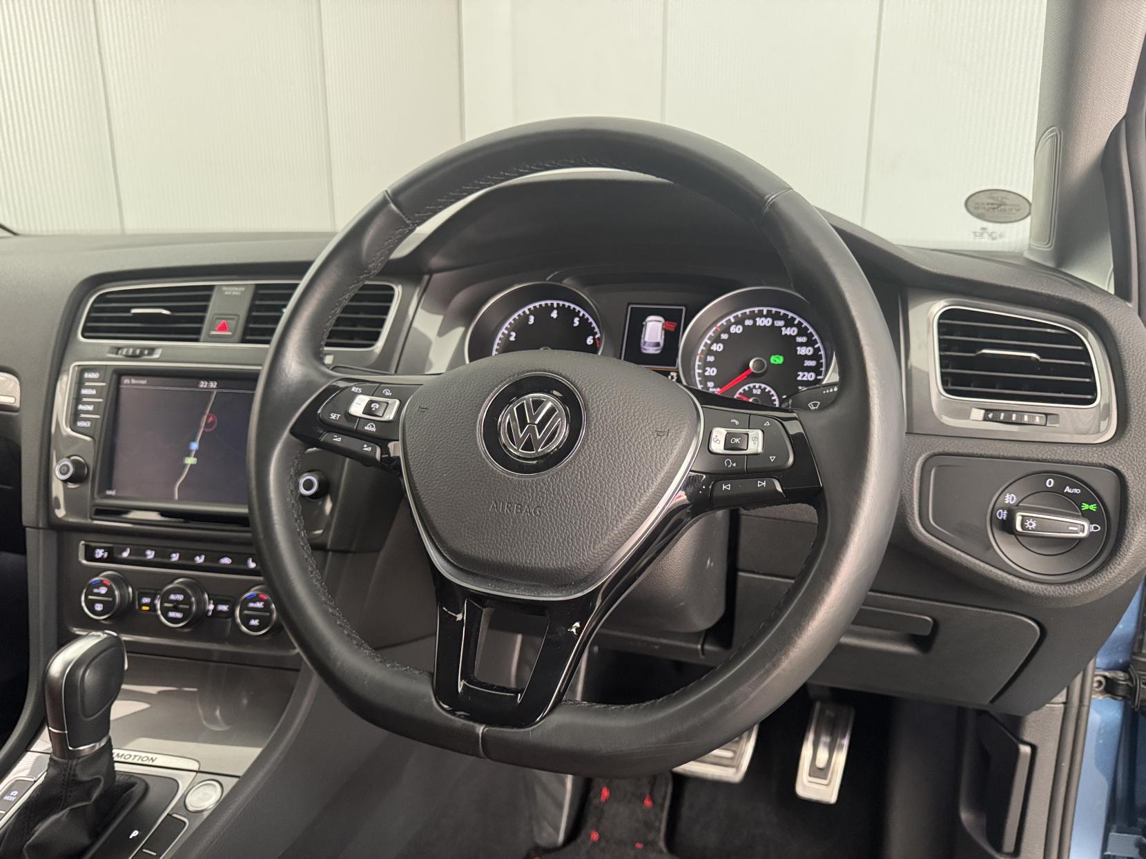 Volkswagen Golf view 53