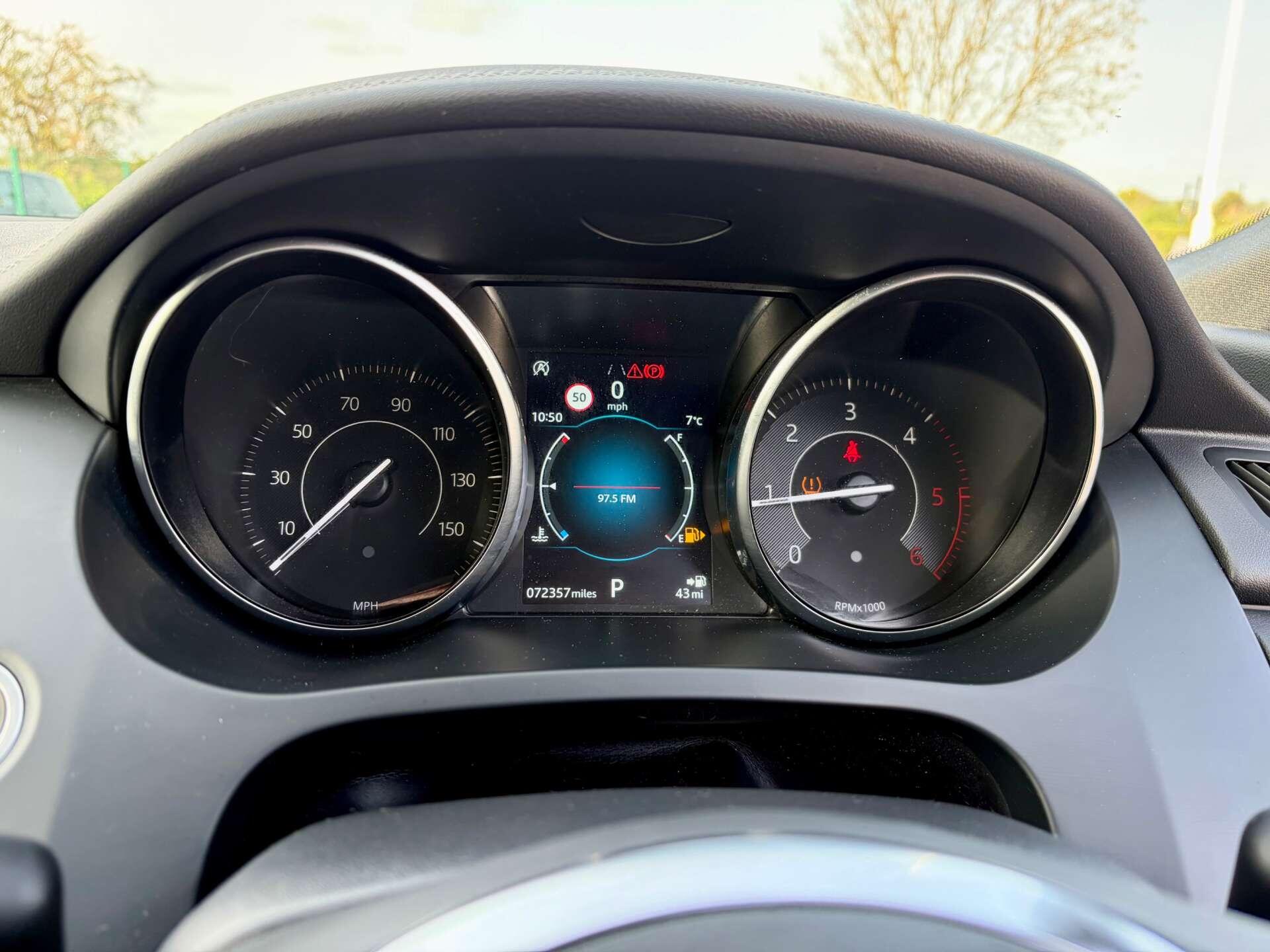Jaguar E-Pace view 44