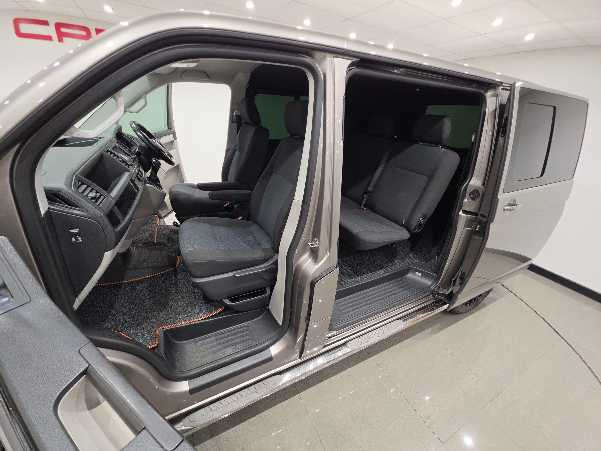Volkswagen Transporter view 85