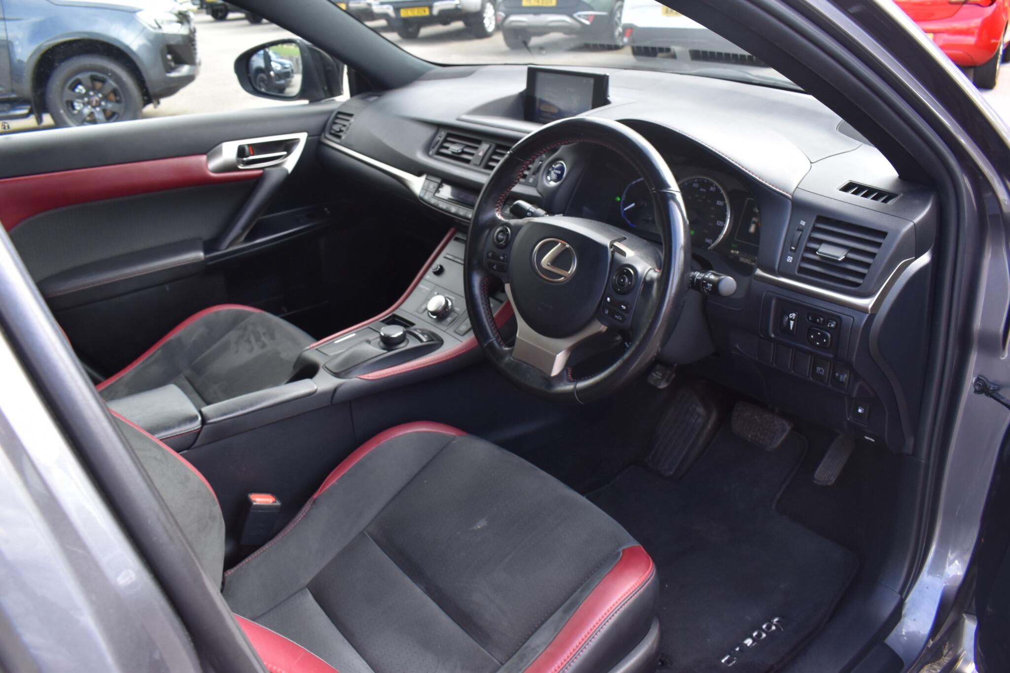CT - 1.8 200h E-CVT Euro 6 (s/s) 5dr - Image 25