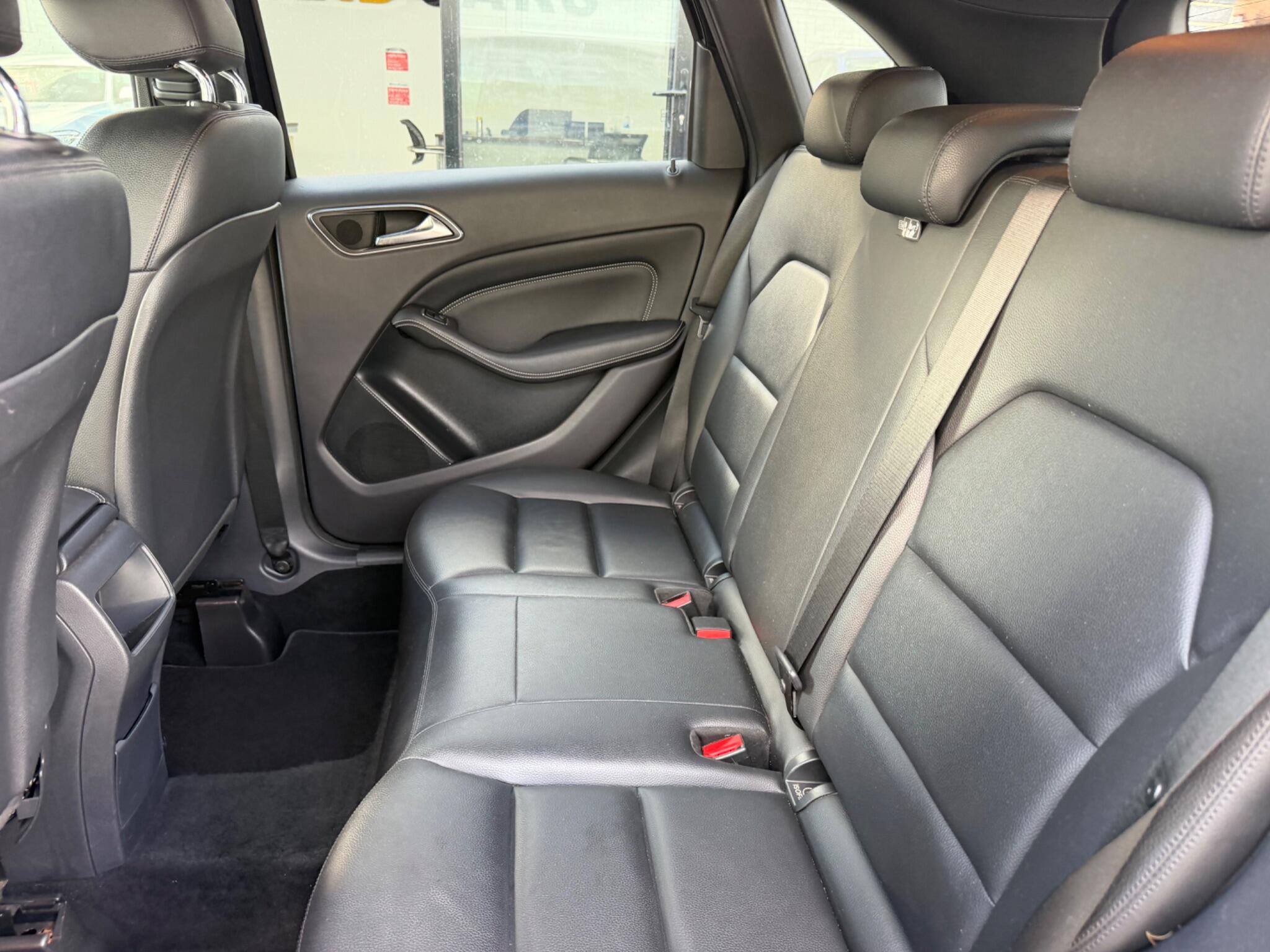 Mercedes-Benz B-Class view 26