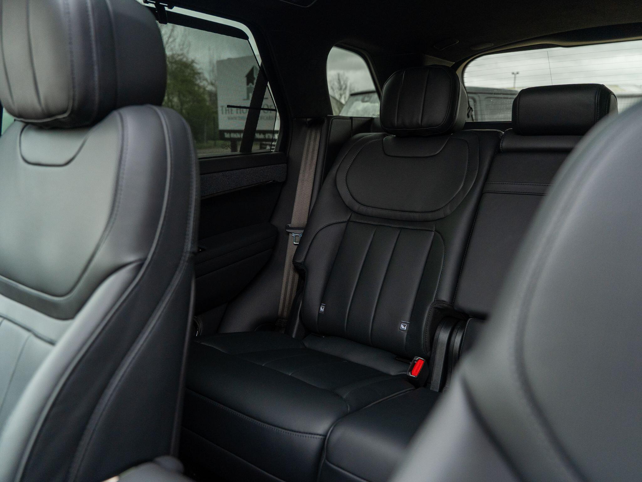 Land Rover Range Rover Sport view 43