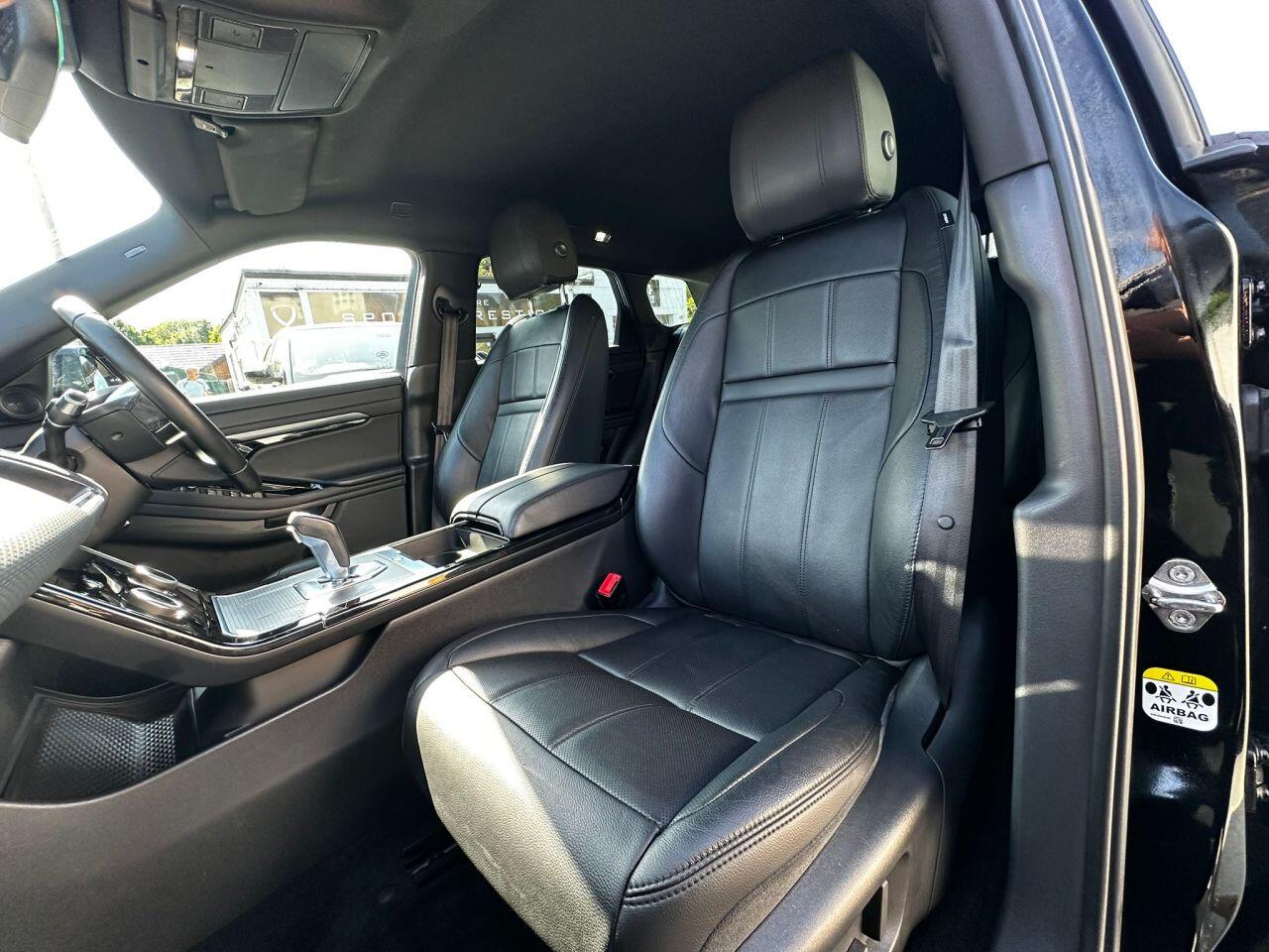Land Rover Range Rover Evoque view 32