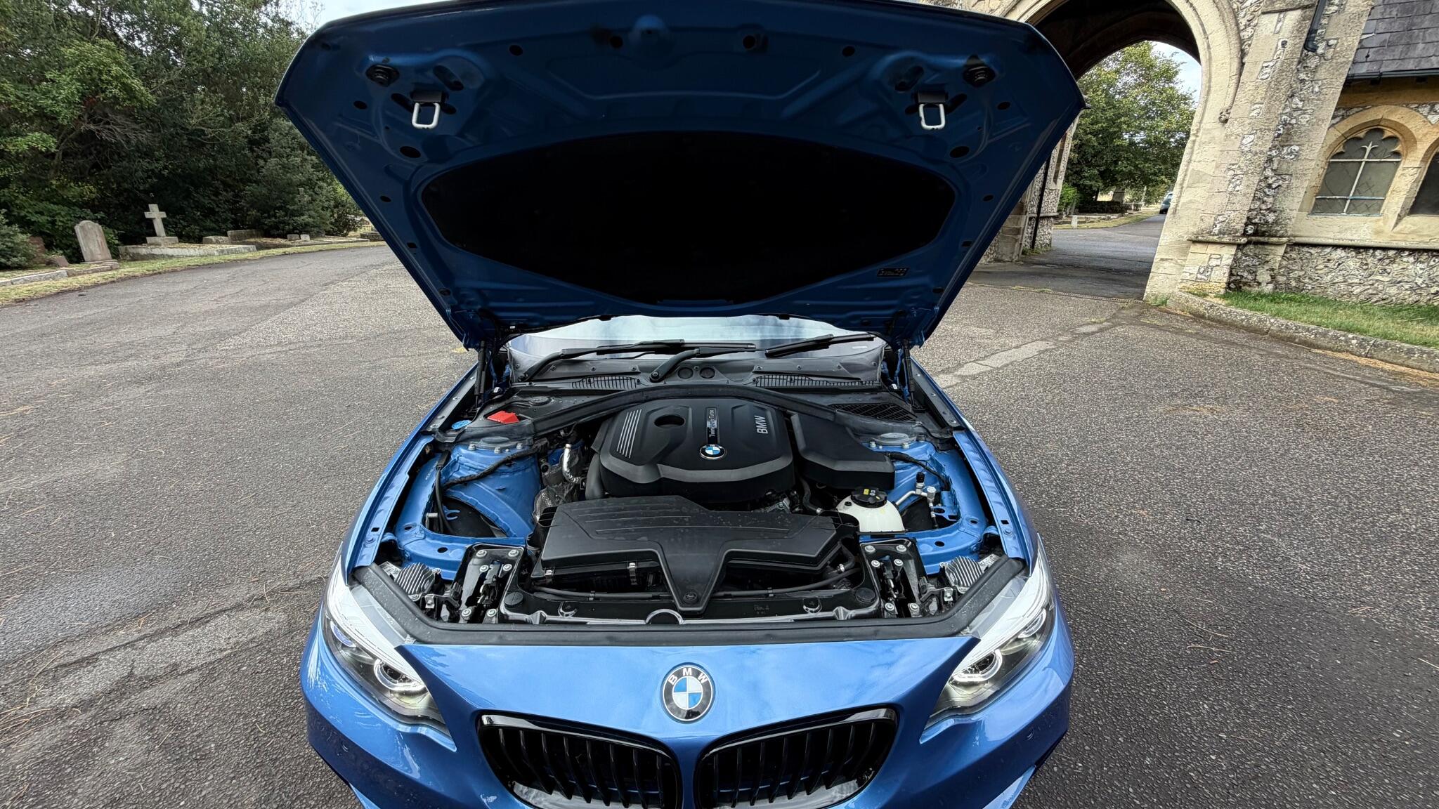 BMW 2 Series view 40