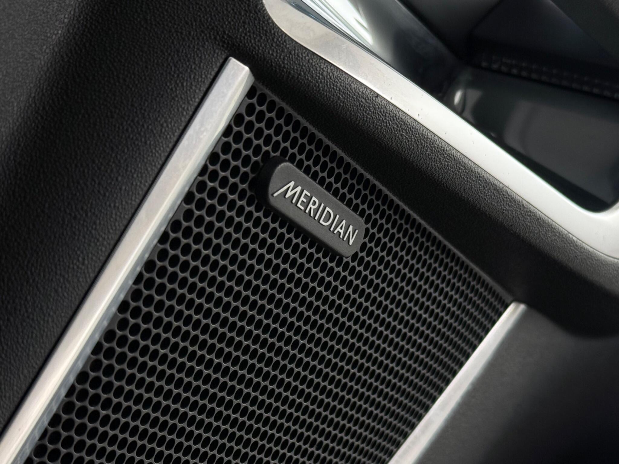 Jaguar E-Pace view 22