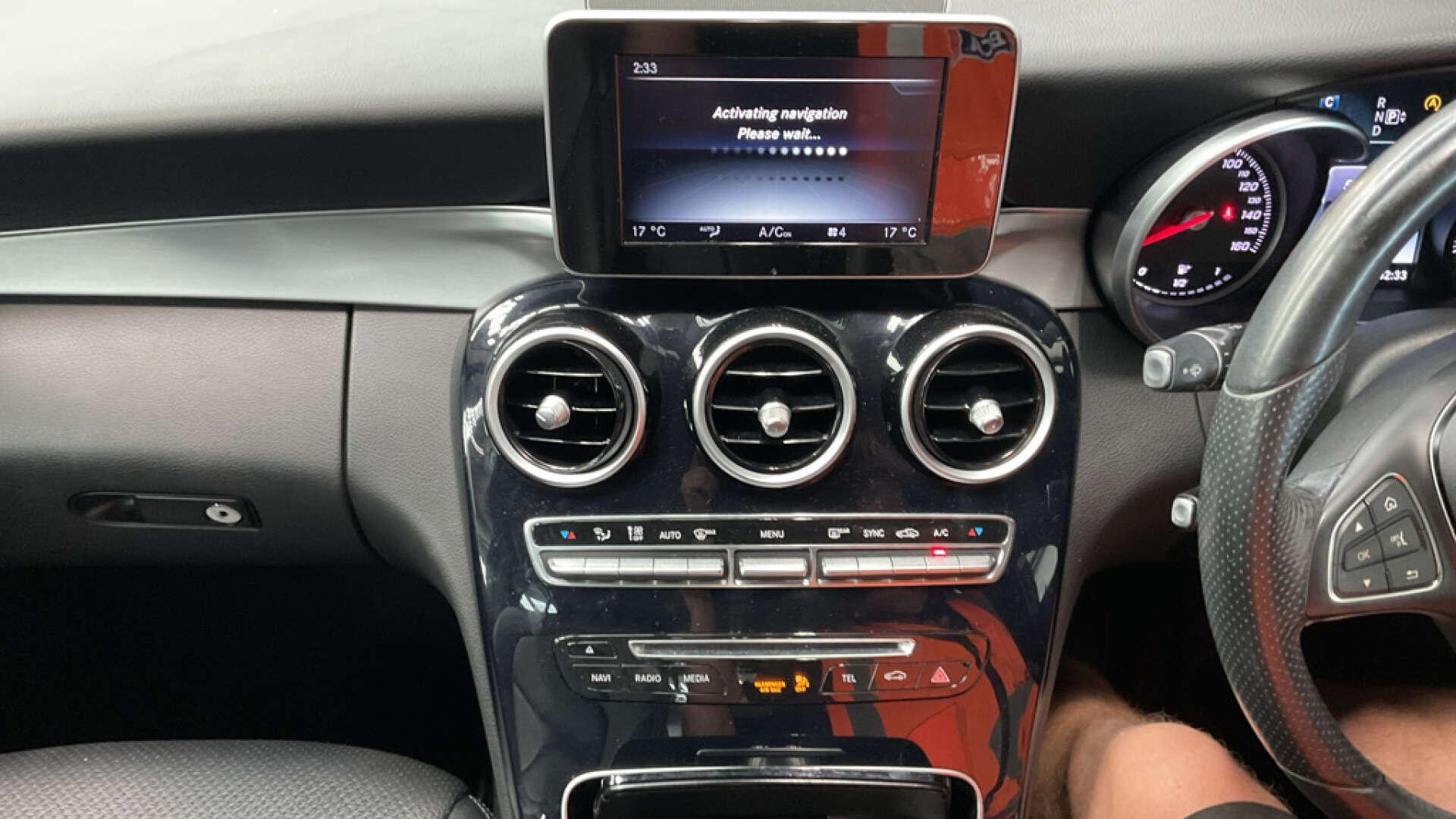 Mercedes-Benz C Class view 13
