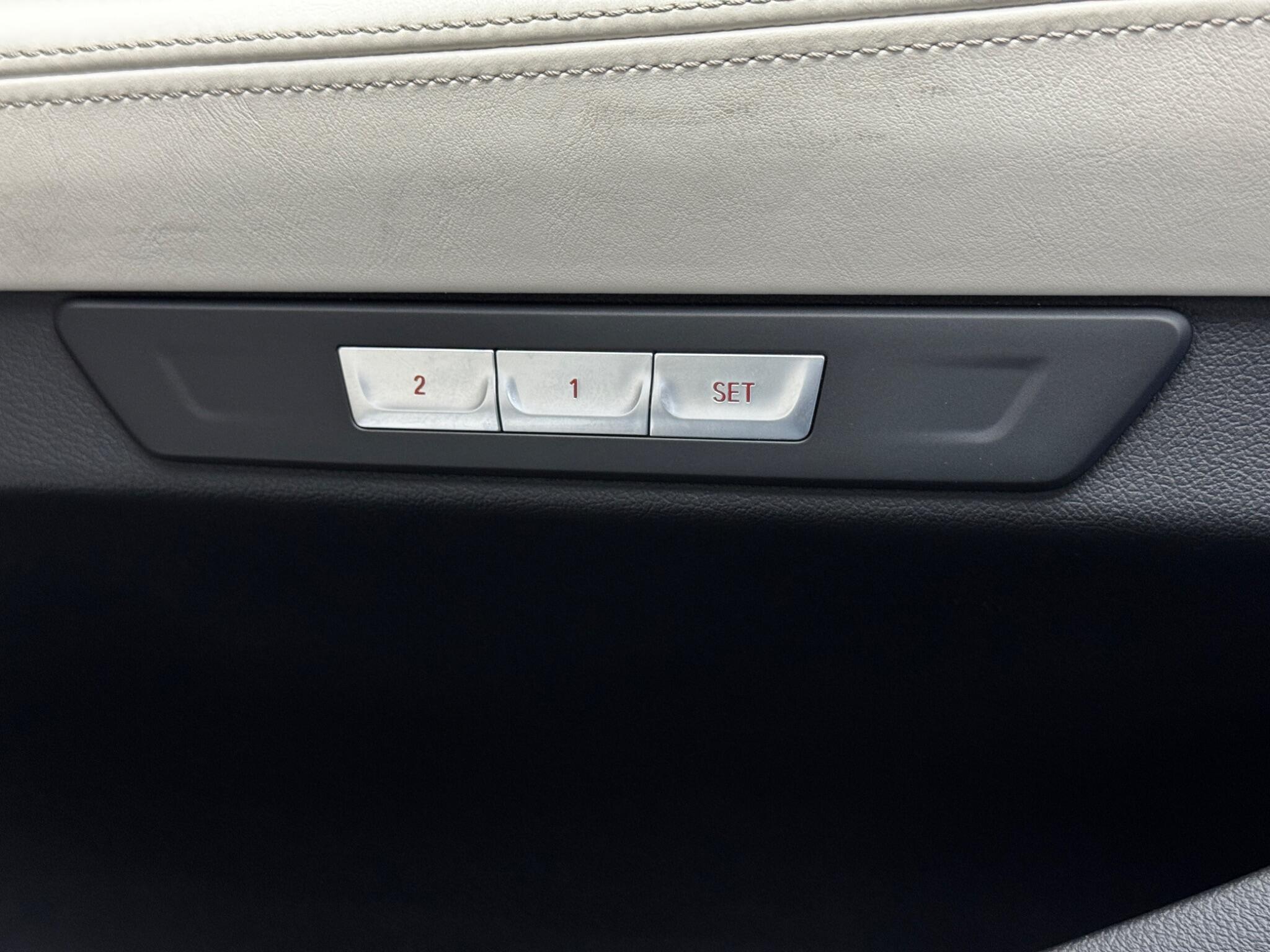 BMW 7 Series view 59