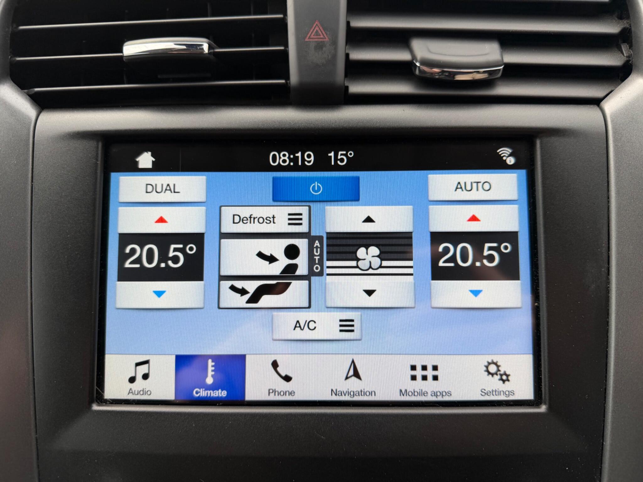 Ford Mondeo view 72