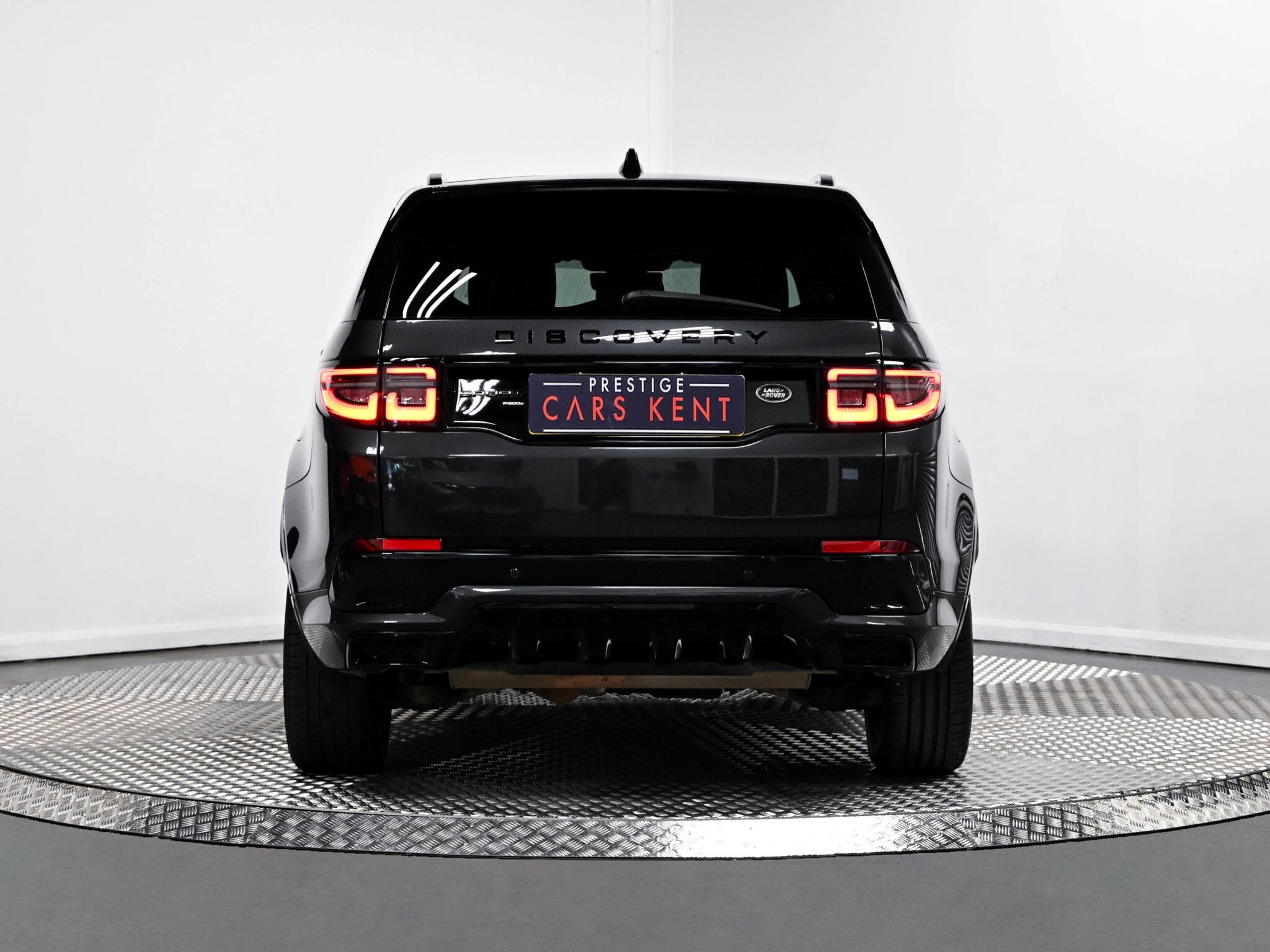 Land Rover Discovery Sport view 11