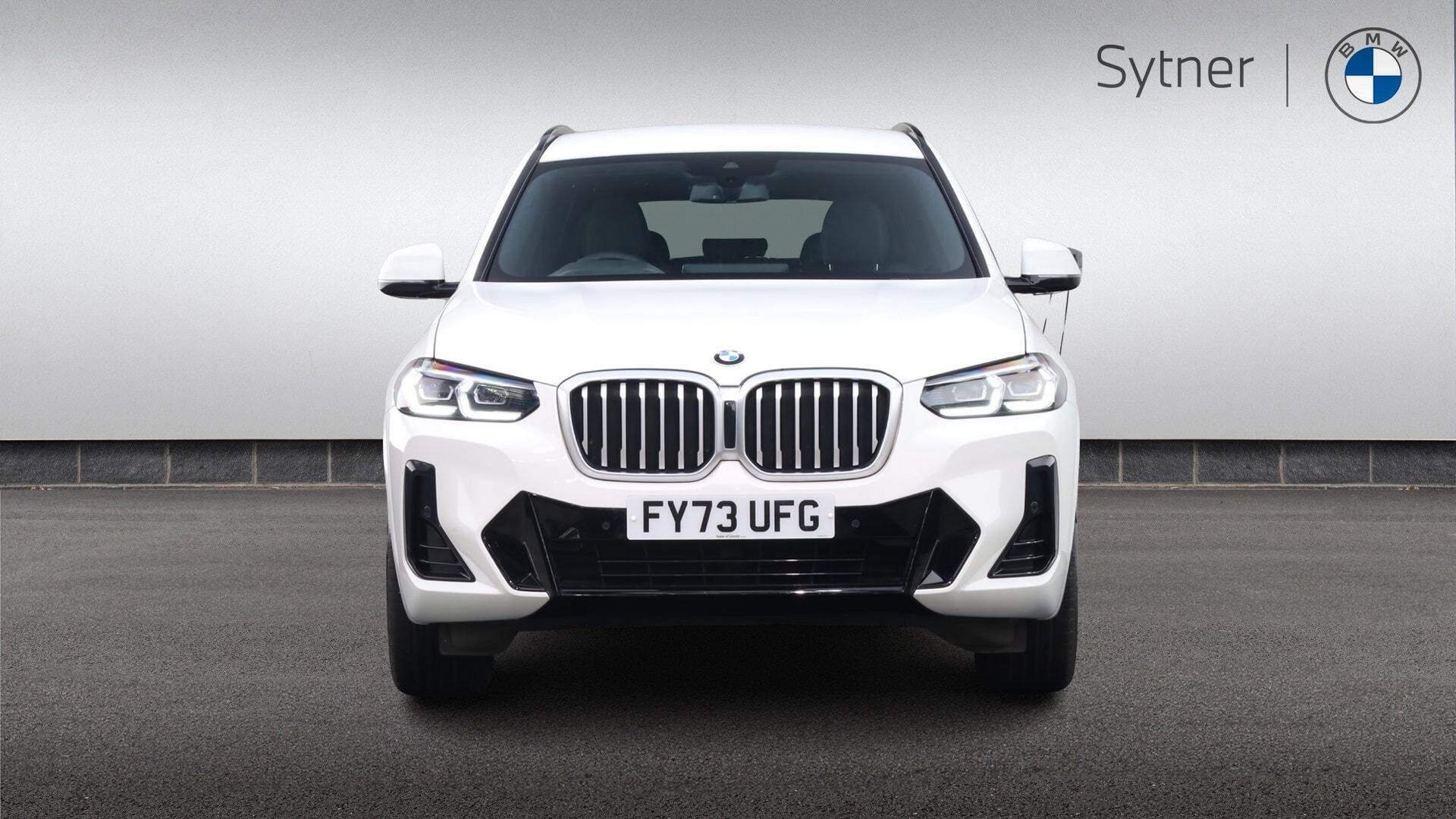 BMW X3 view 16