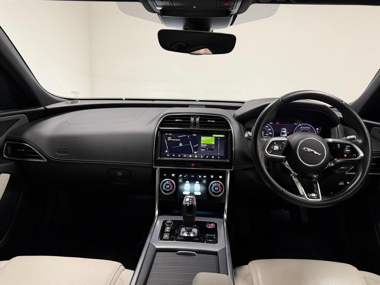Jaguar Xe view 12