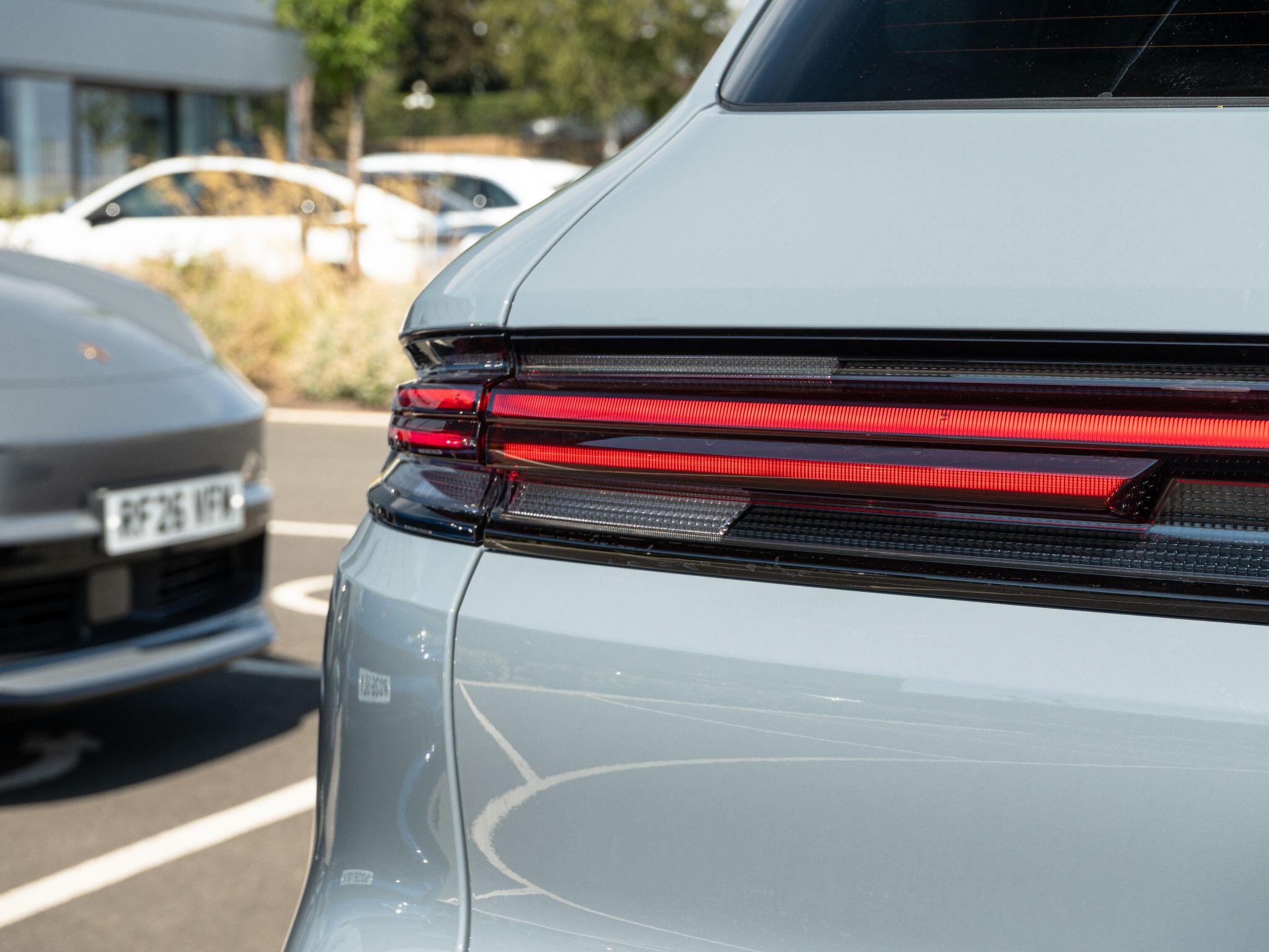 Porsche Cayenne view 13