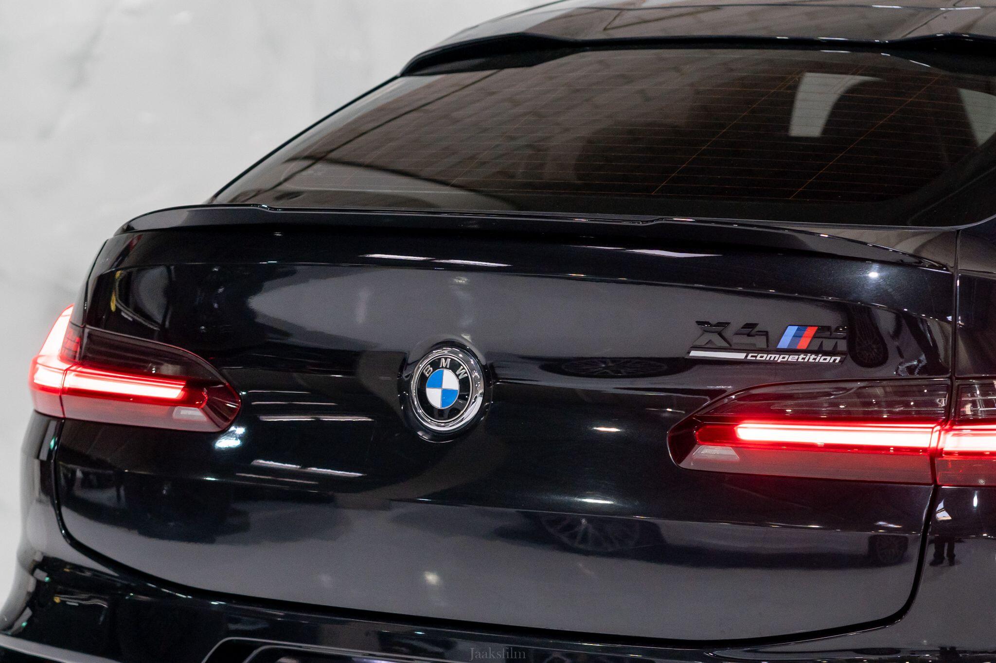 BMW X4 M view 42