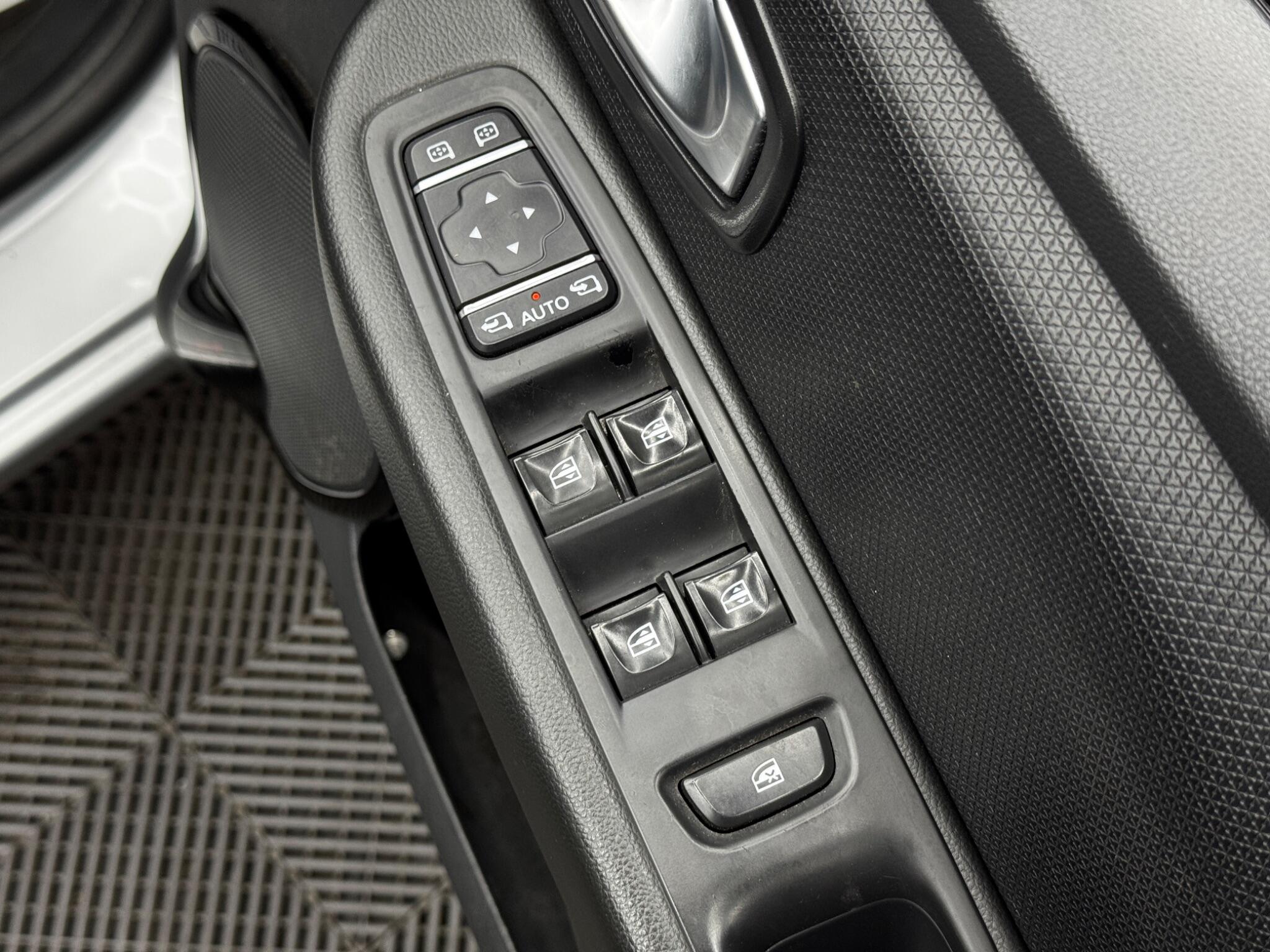 Renault Clio view 31