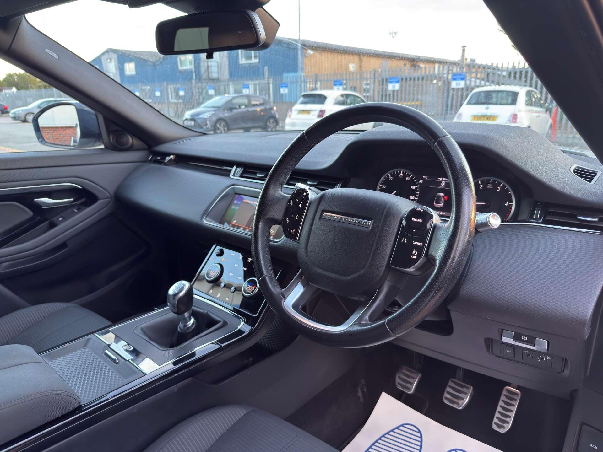 Land Rover Range Rover Evoque view 25